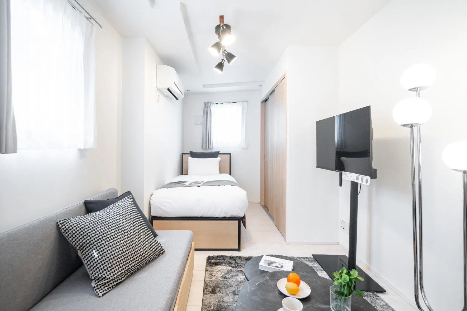 Bed in NOZOMIO PREMIER Meidaimae