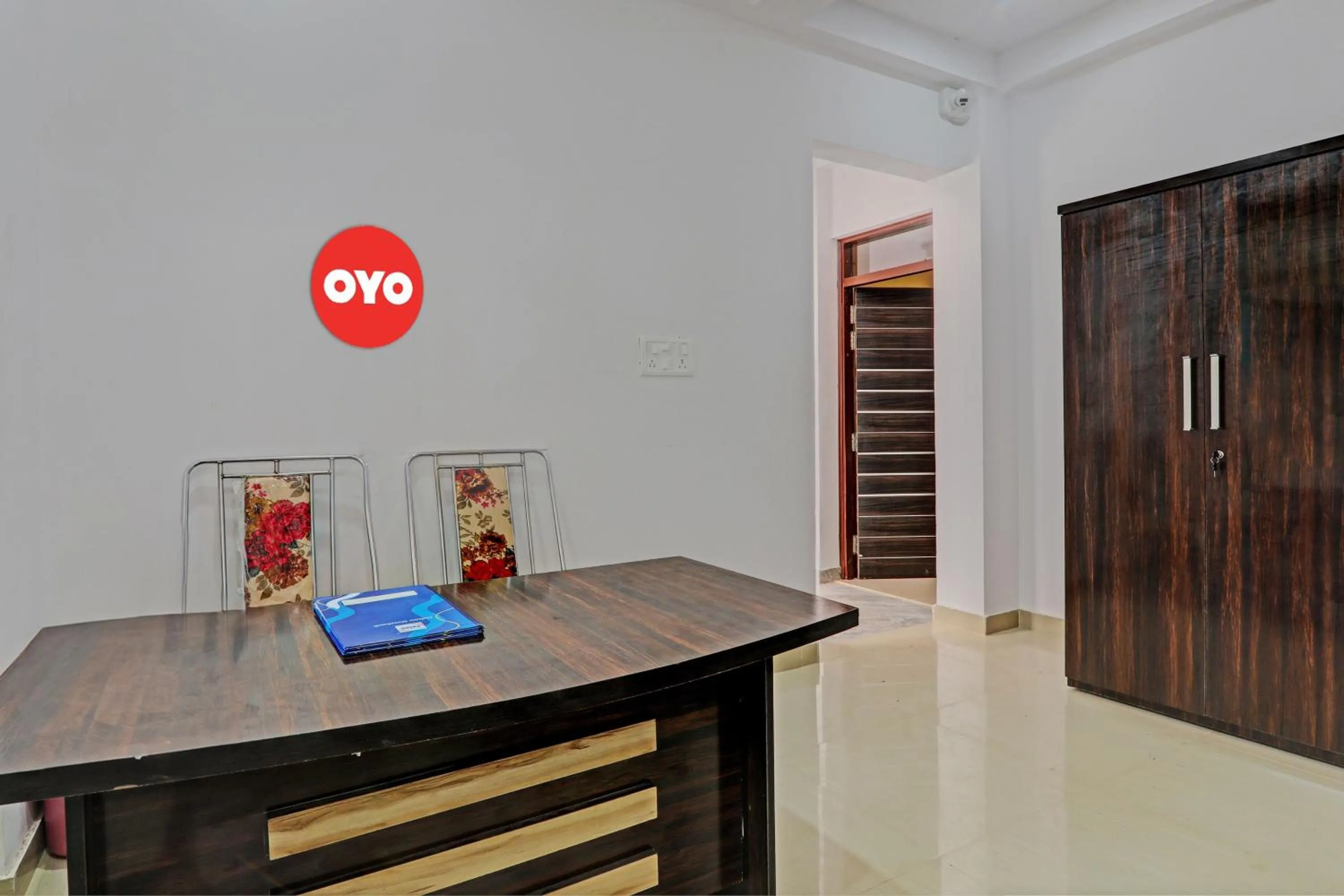 Lobby or reception in Hotel O Hotel Trimurti Inn