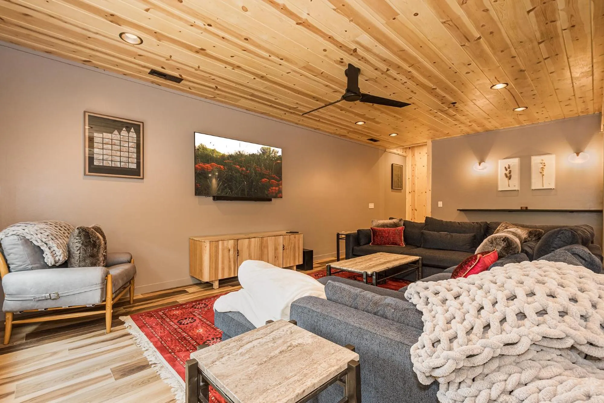 Property building in Black Diamond Lodge