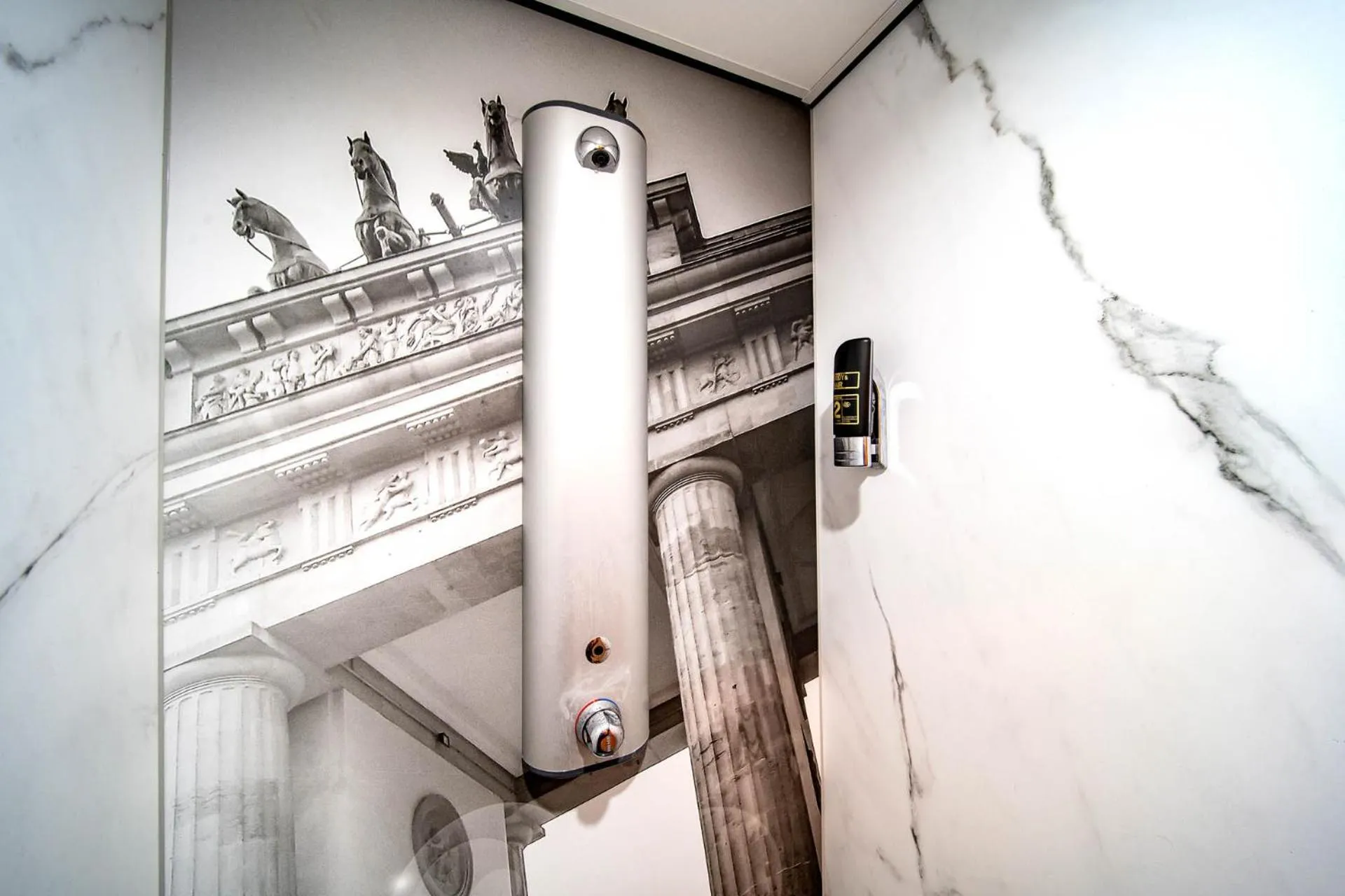 Shower in Princess Hostel Leidse Square Amsterdam