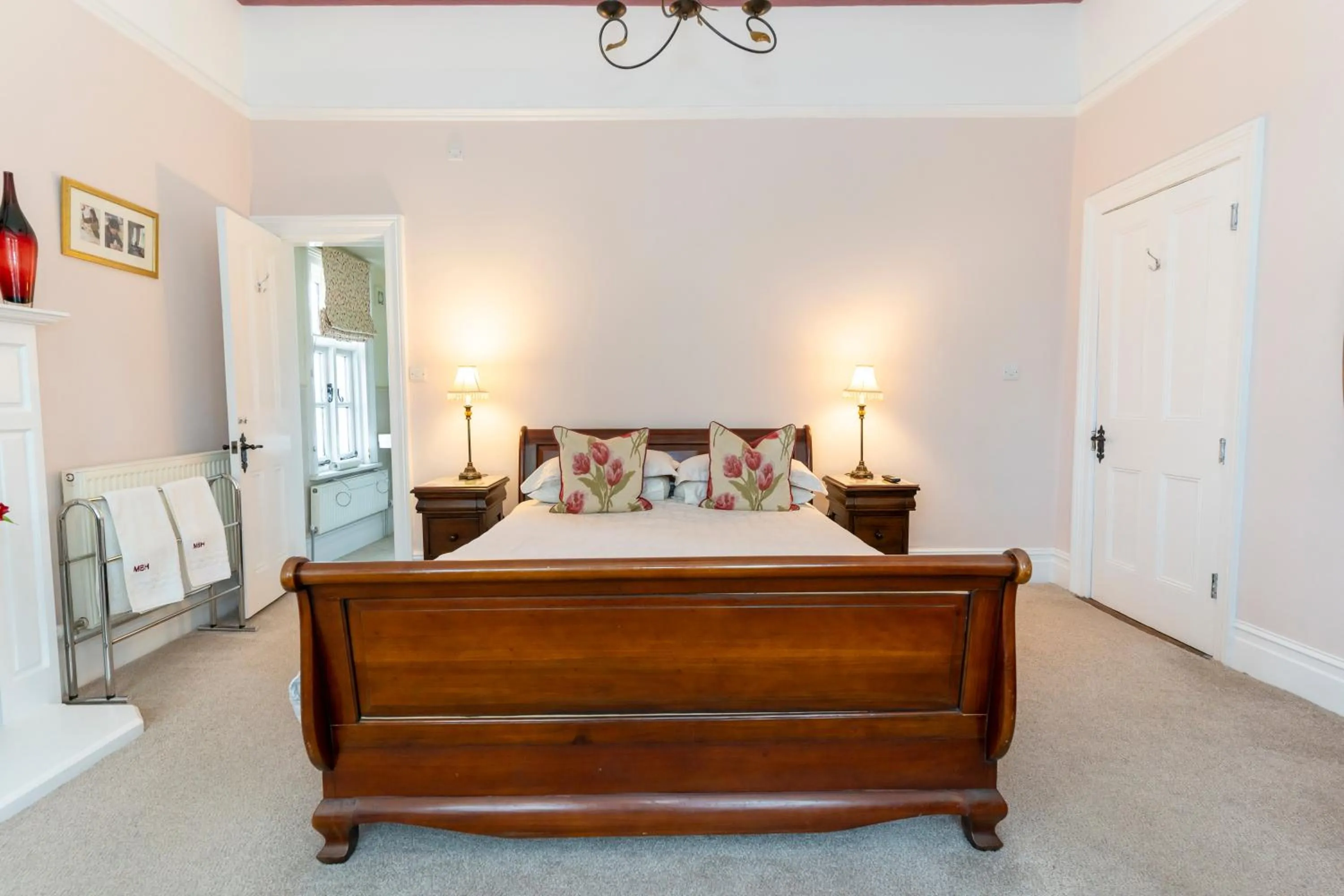 Bedroom, Bed in Mere Brook House