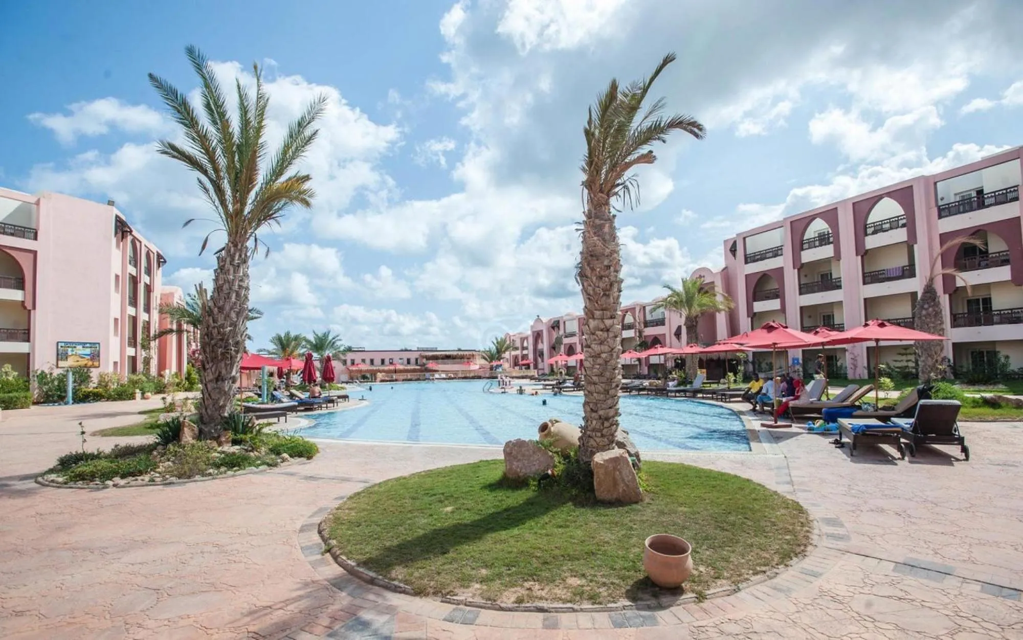 Swimming pool in Hotel & Club Lella Meriam