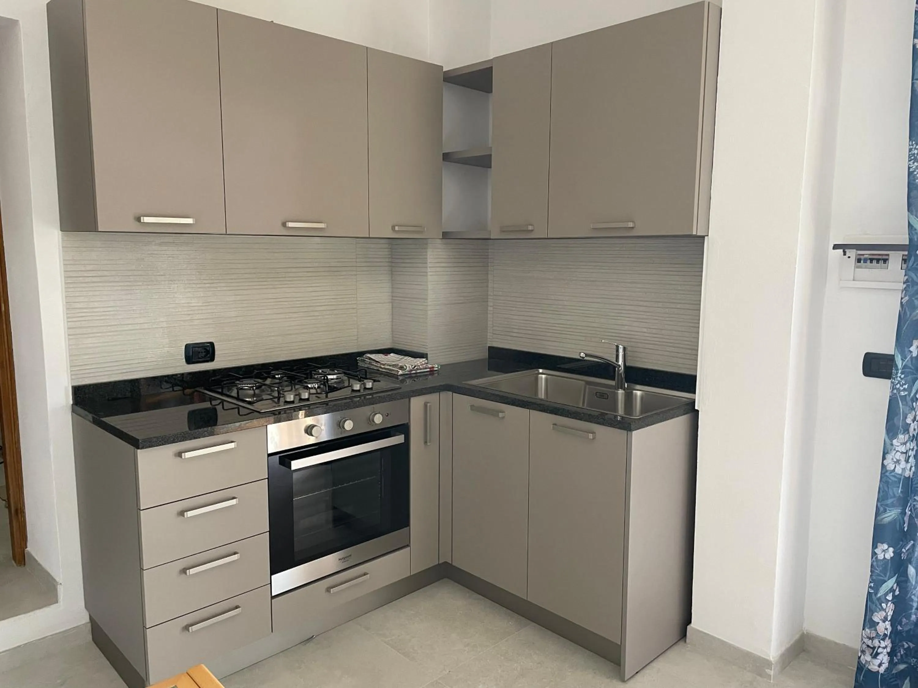 Kitchen or kitchenette in Casa Vacanza Le Case