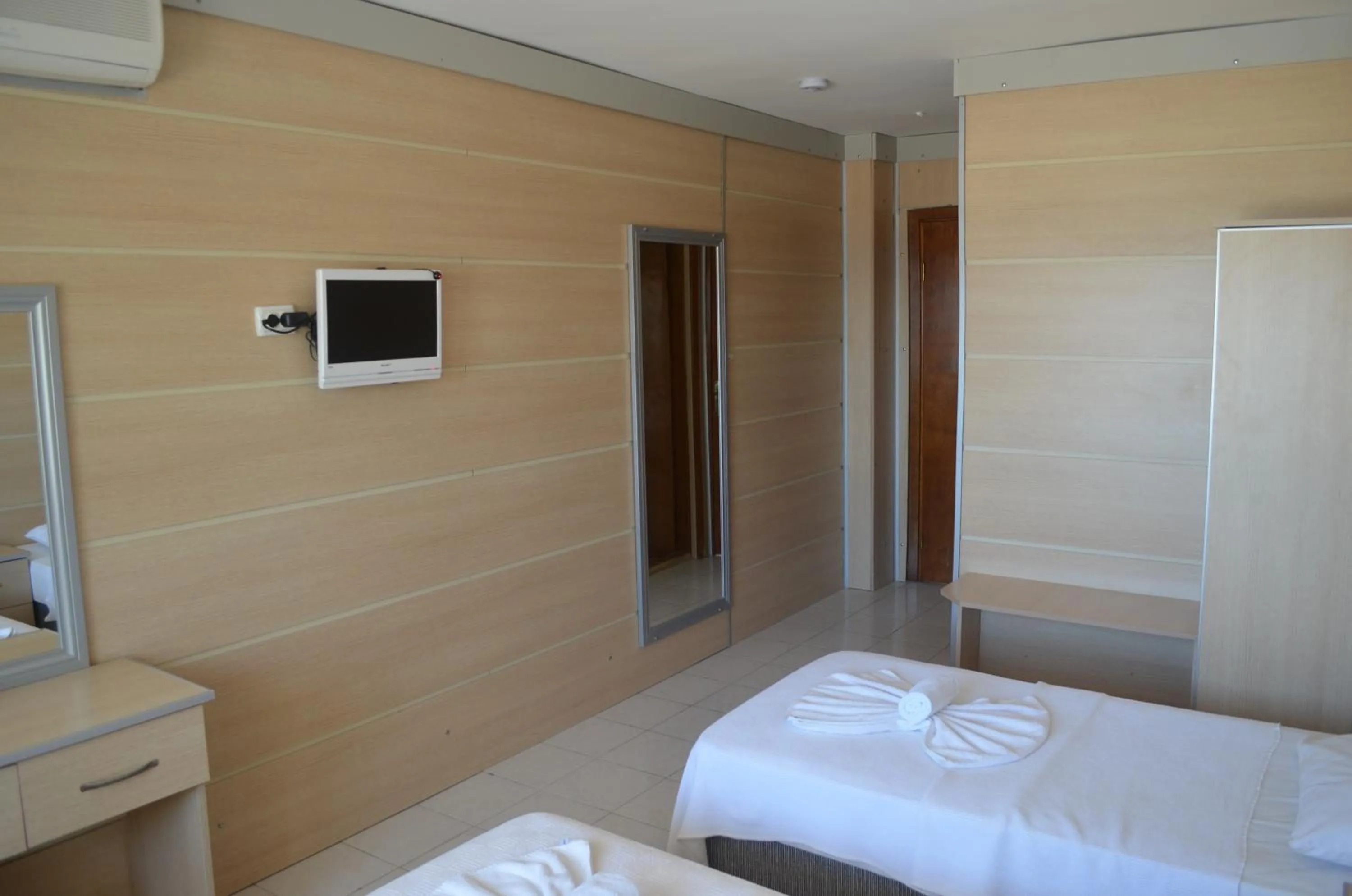 Decorative detail in Yasmin Hotel