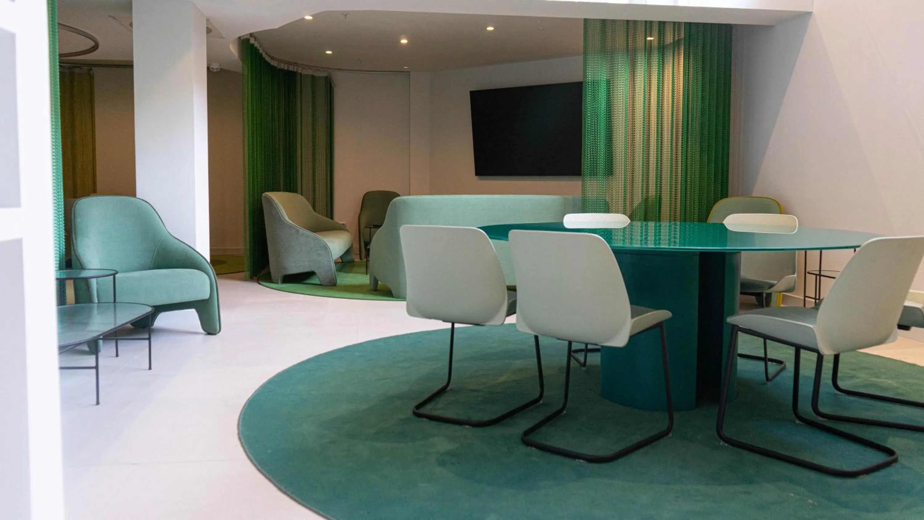 Seating area in Be Mate Trafalgar