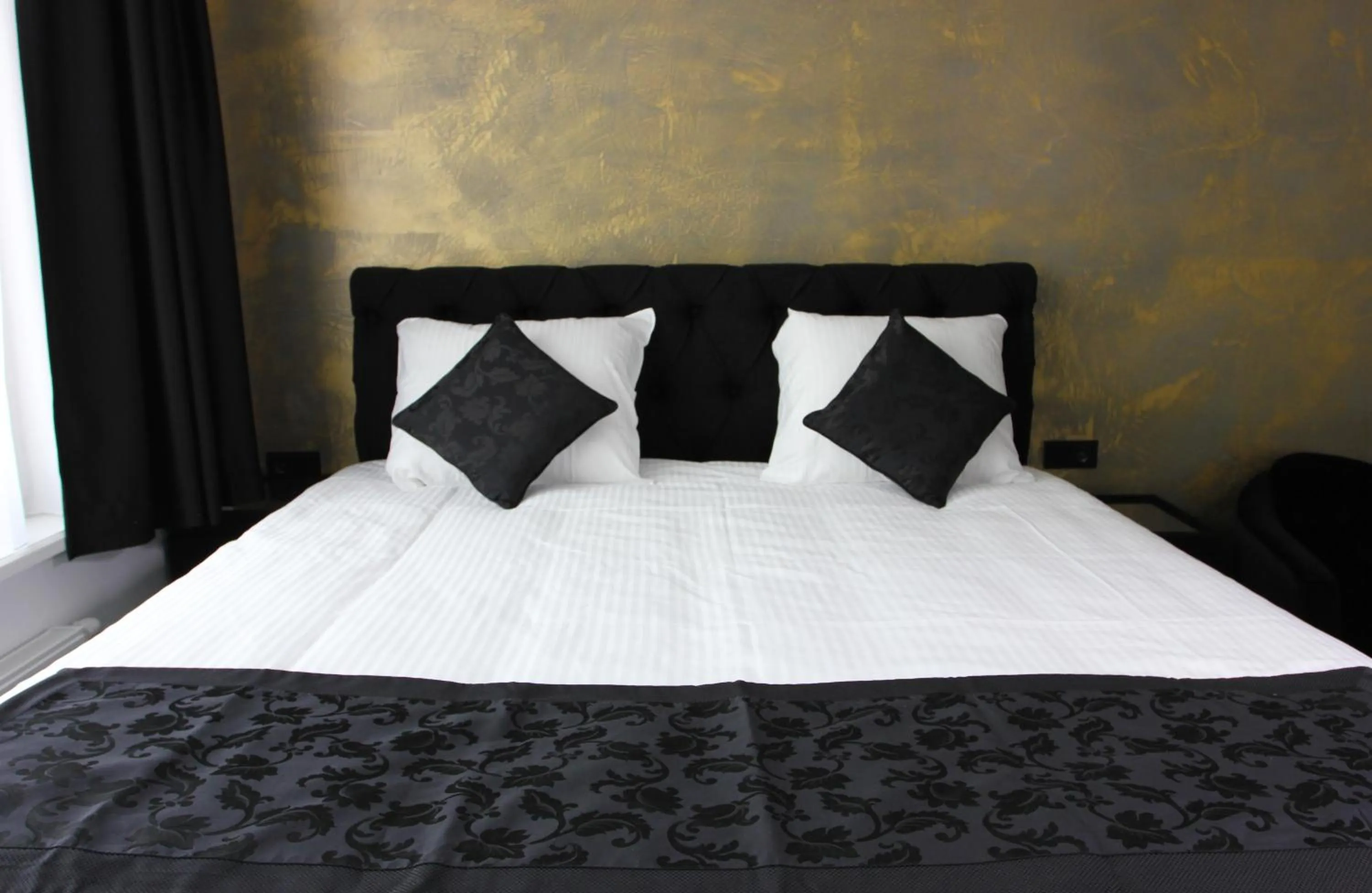 Bedroom, Bed in Sara's Boutique Hotel