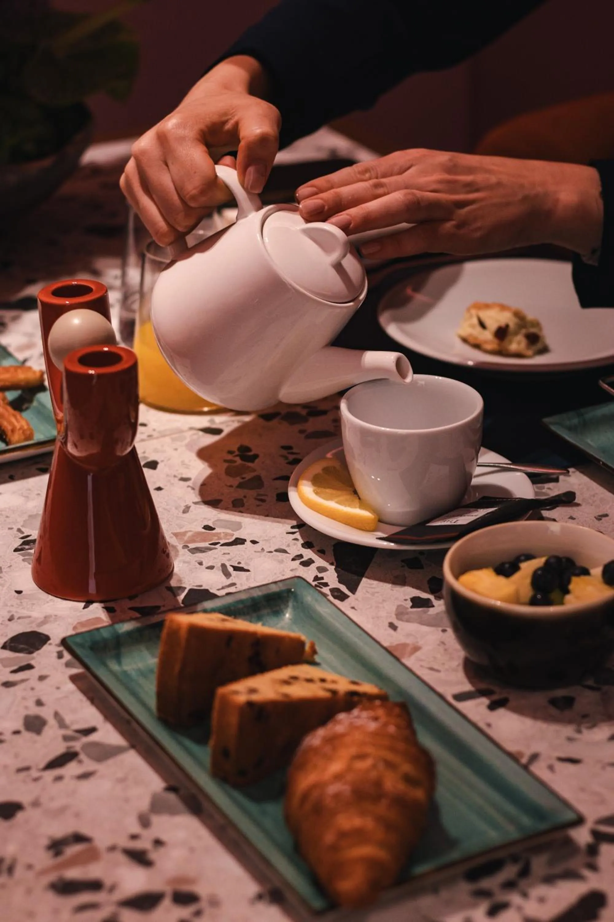 Food and drinks in THE STEPS Hotel - by Eitch Collection