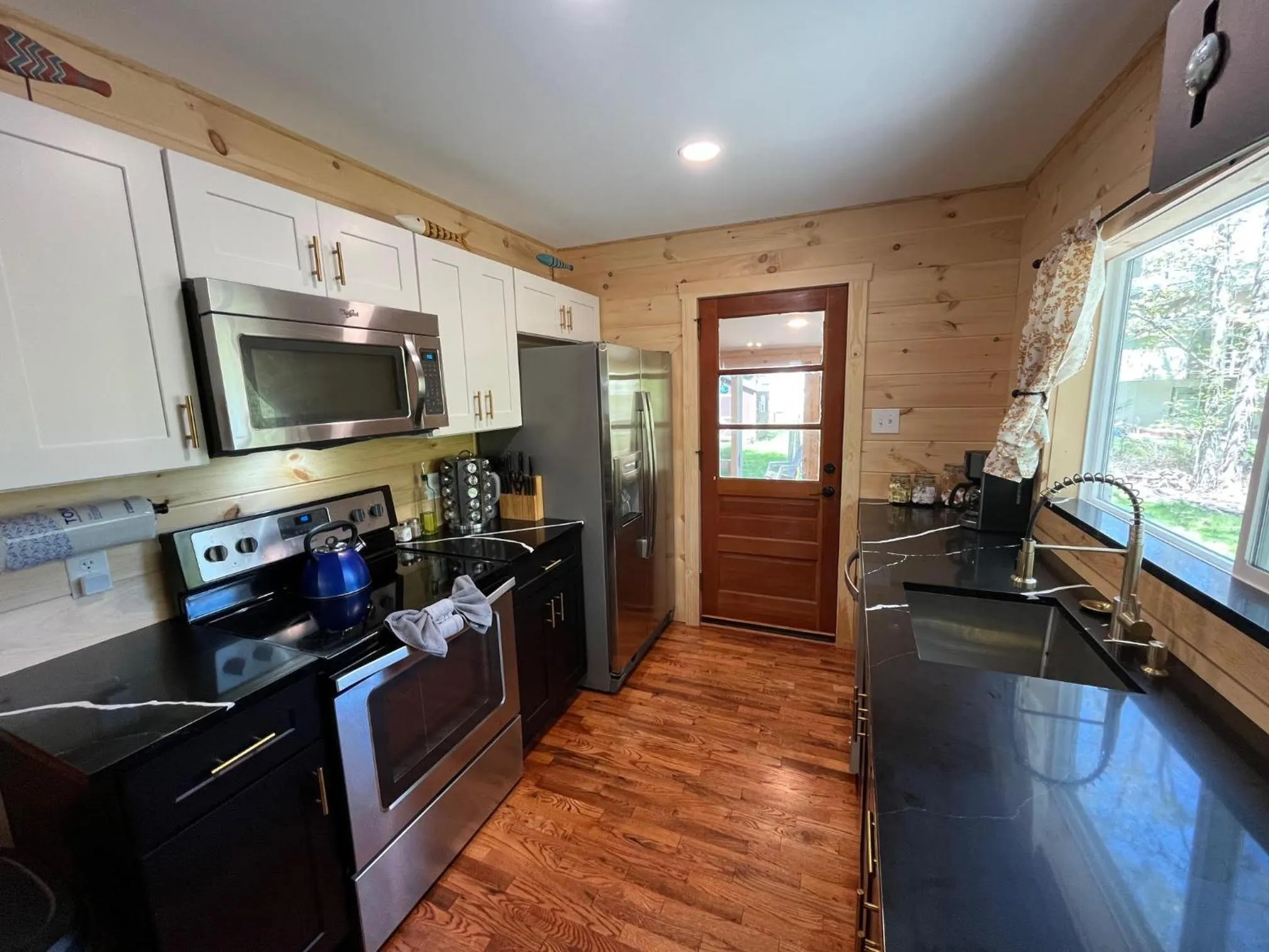 Wally's Cabin