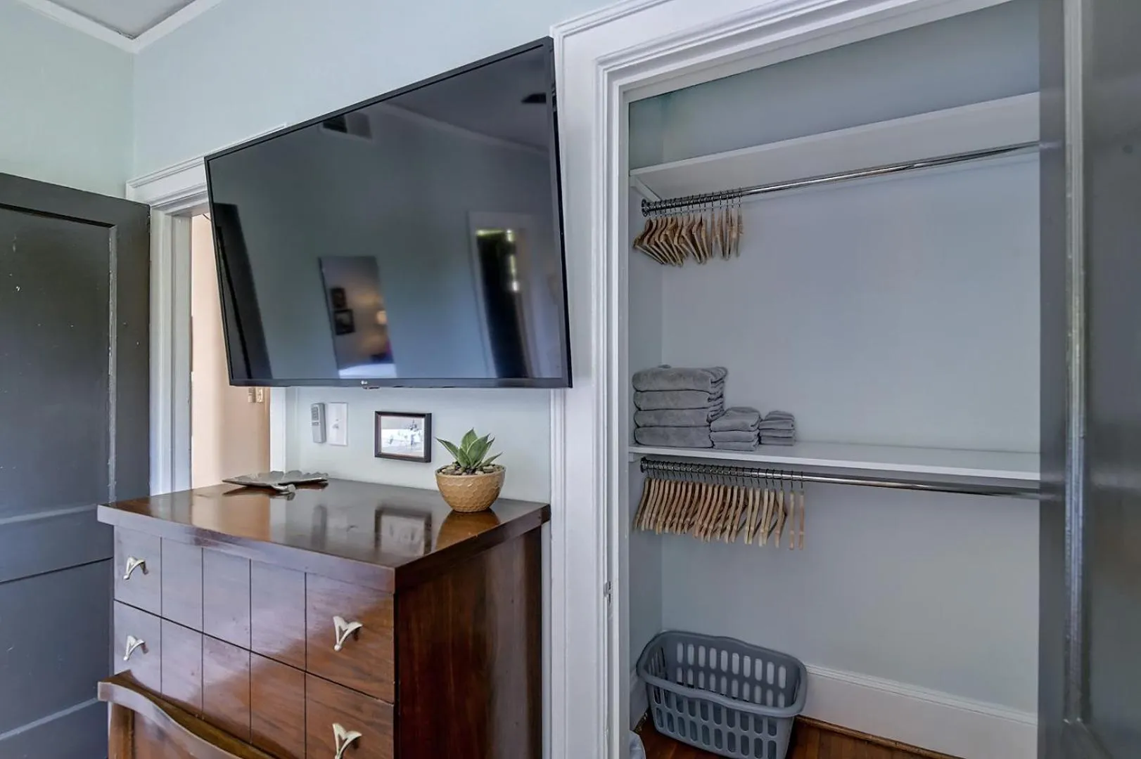 Bed in The Home Collection CLT: Lamar Avenue