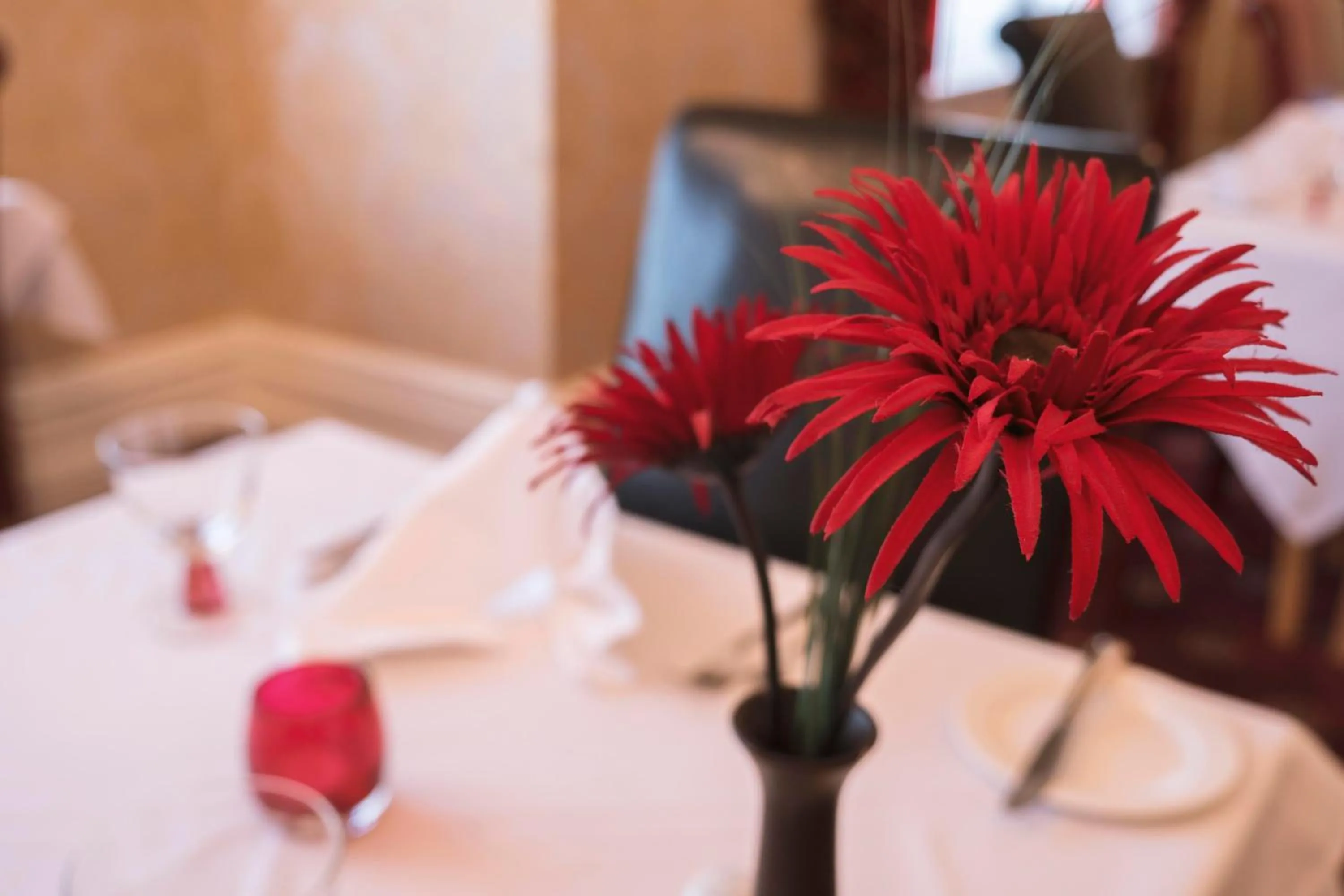 Dining area in Trivelles Park Hotel