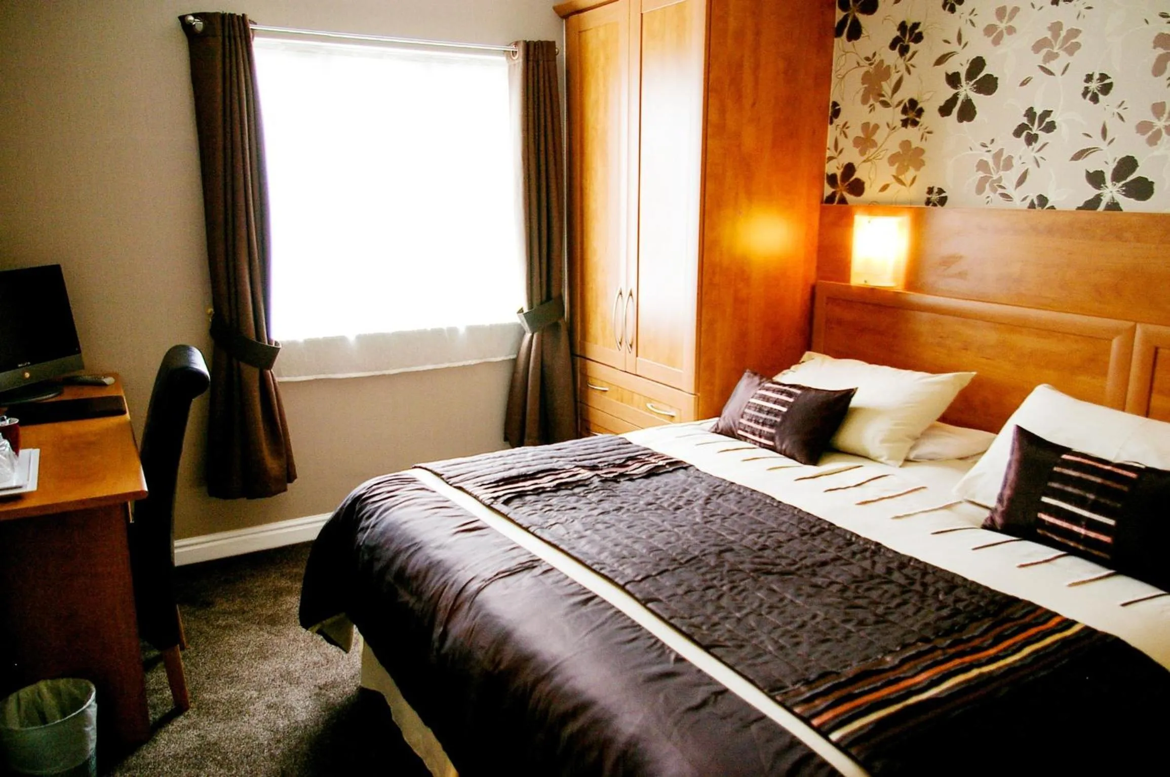 Bedroom, Bed in Trivelles Park Hotel