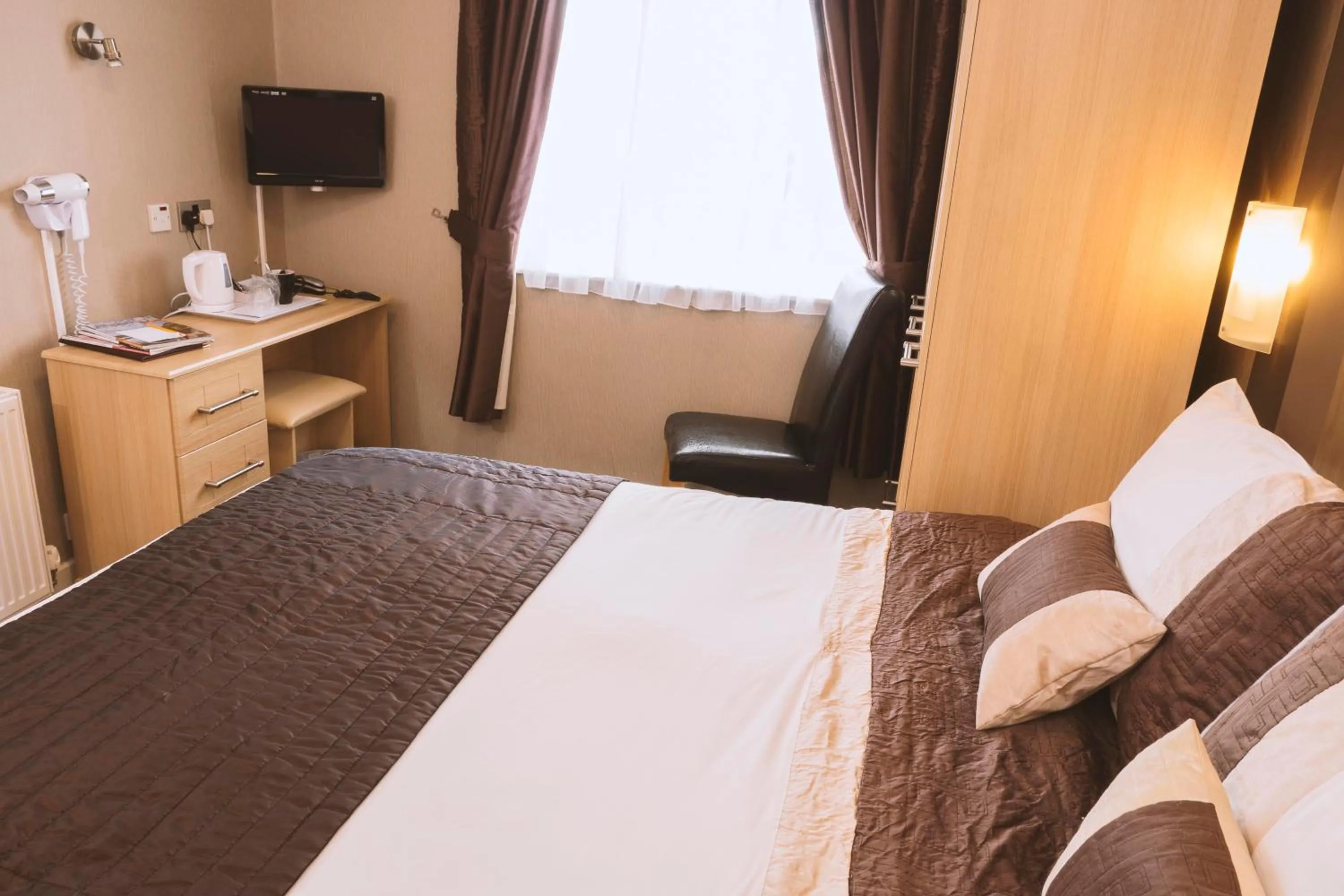 Bedroom, Bed in Trivelles Park Hotel