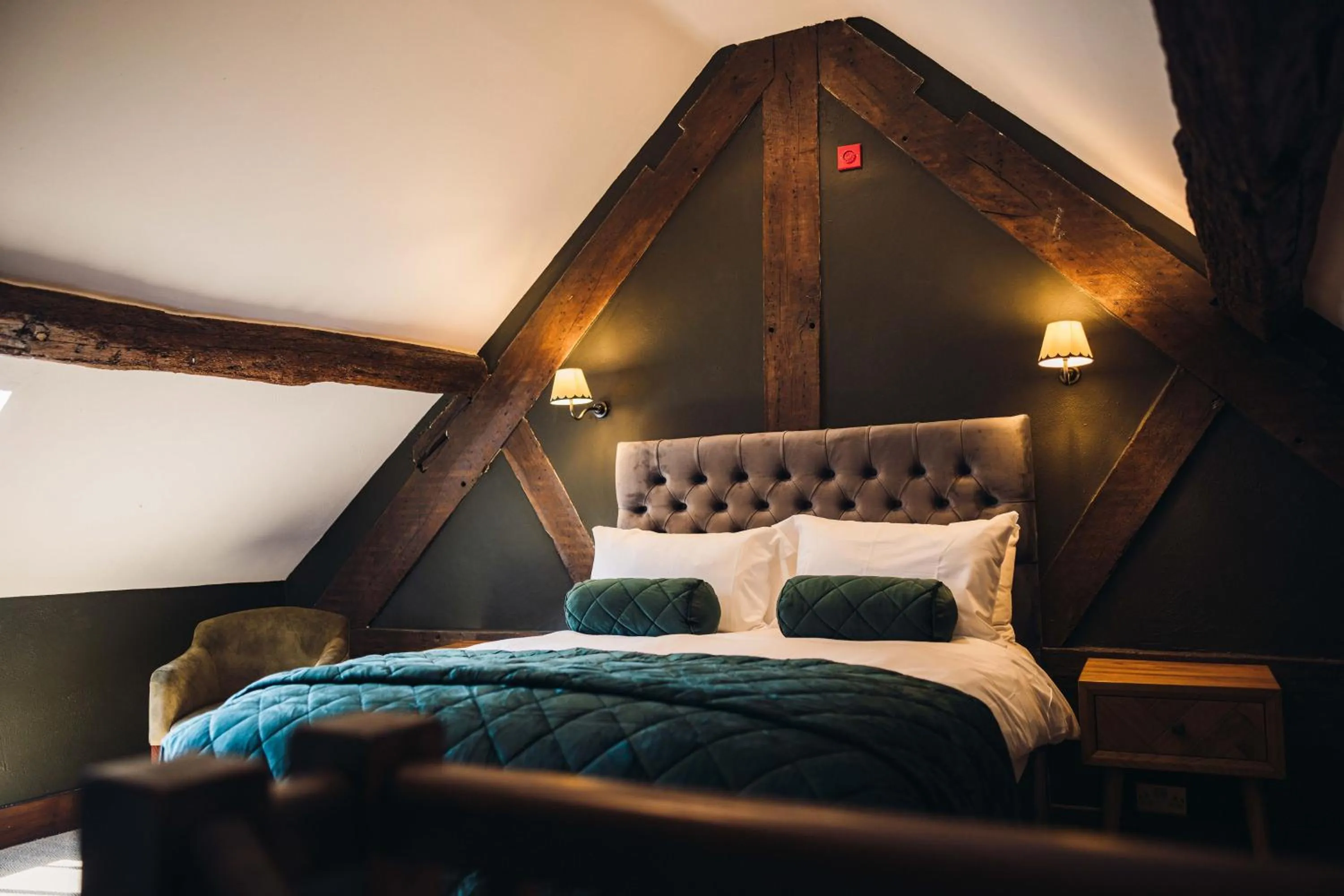 Bedroom, Bed in Gaskell Arms