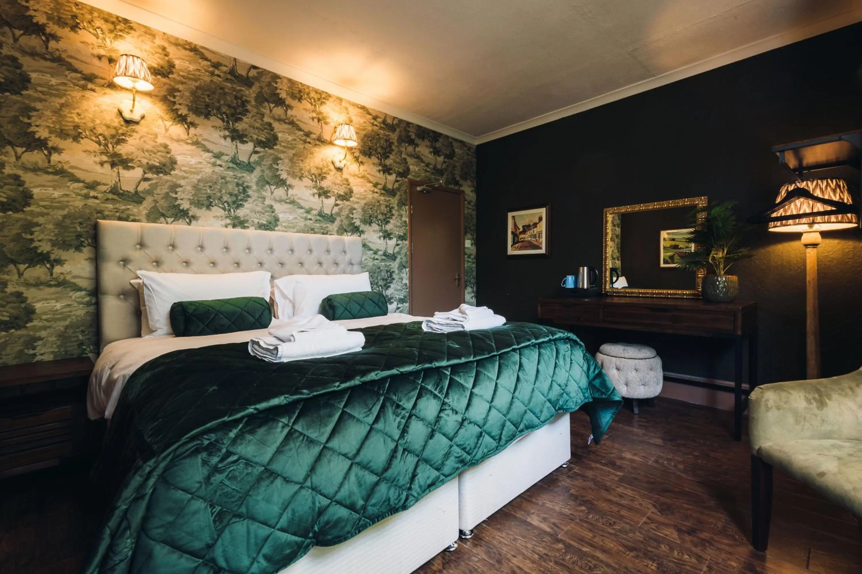 Bedroom, Bed in Gaskell Arms