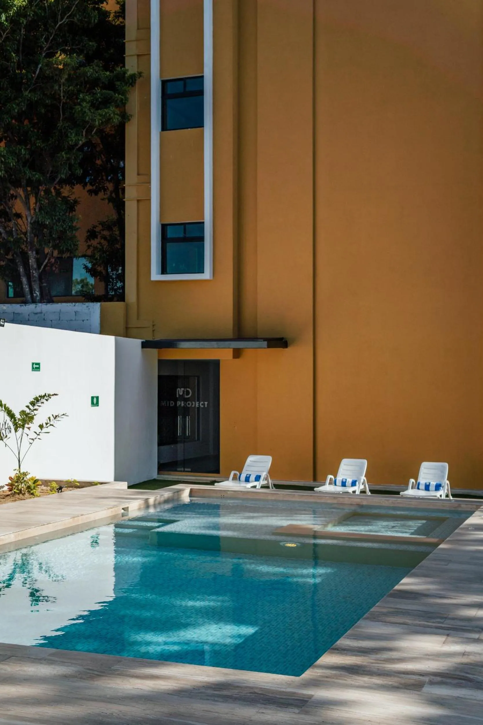 Swimming pool in Hotel MID Project