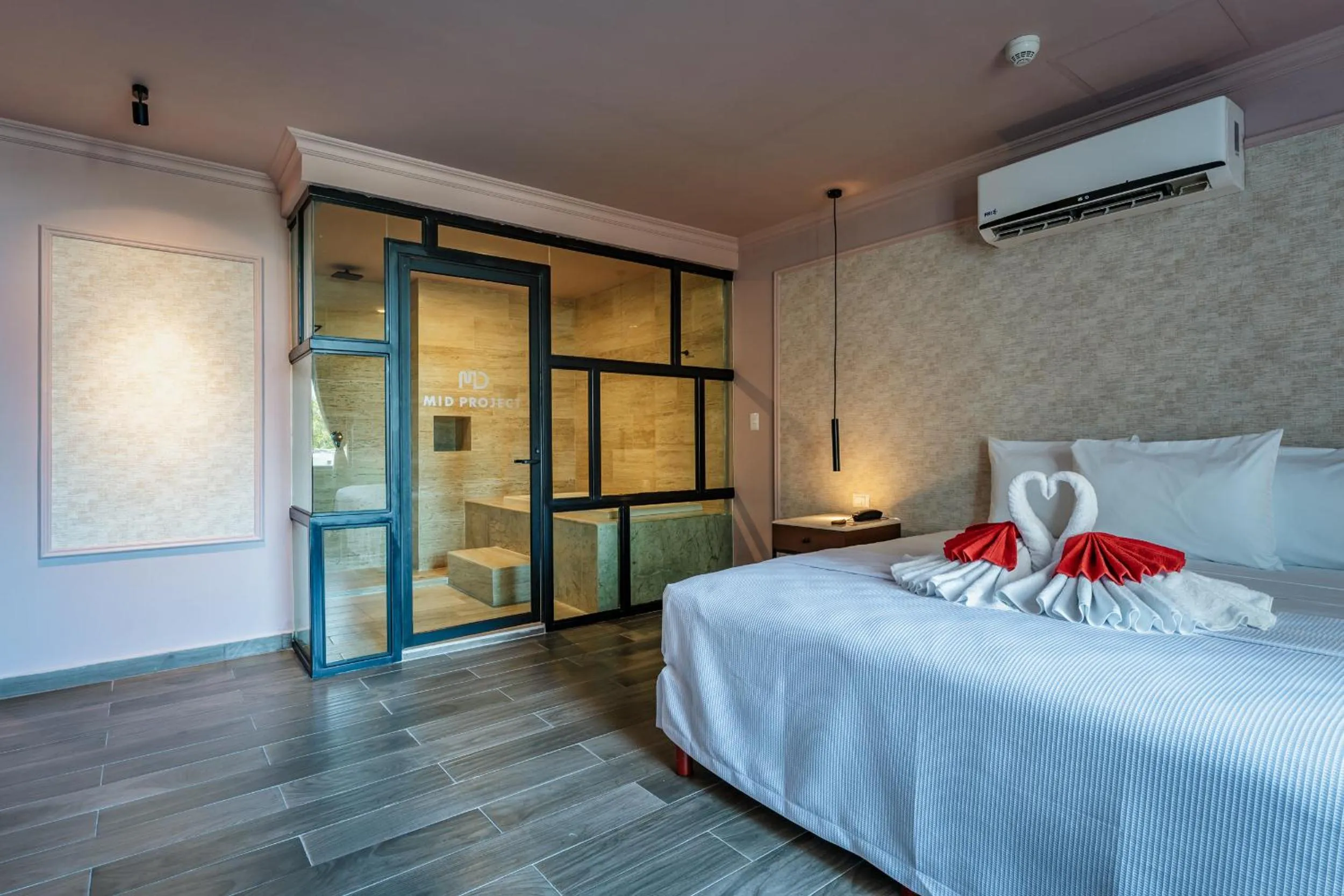 Photo of the whole room, Bed in Hotel MID Project