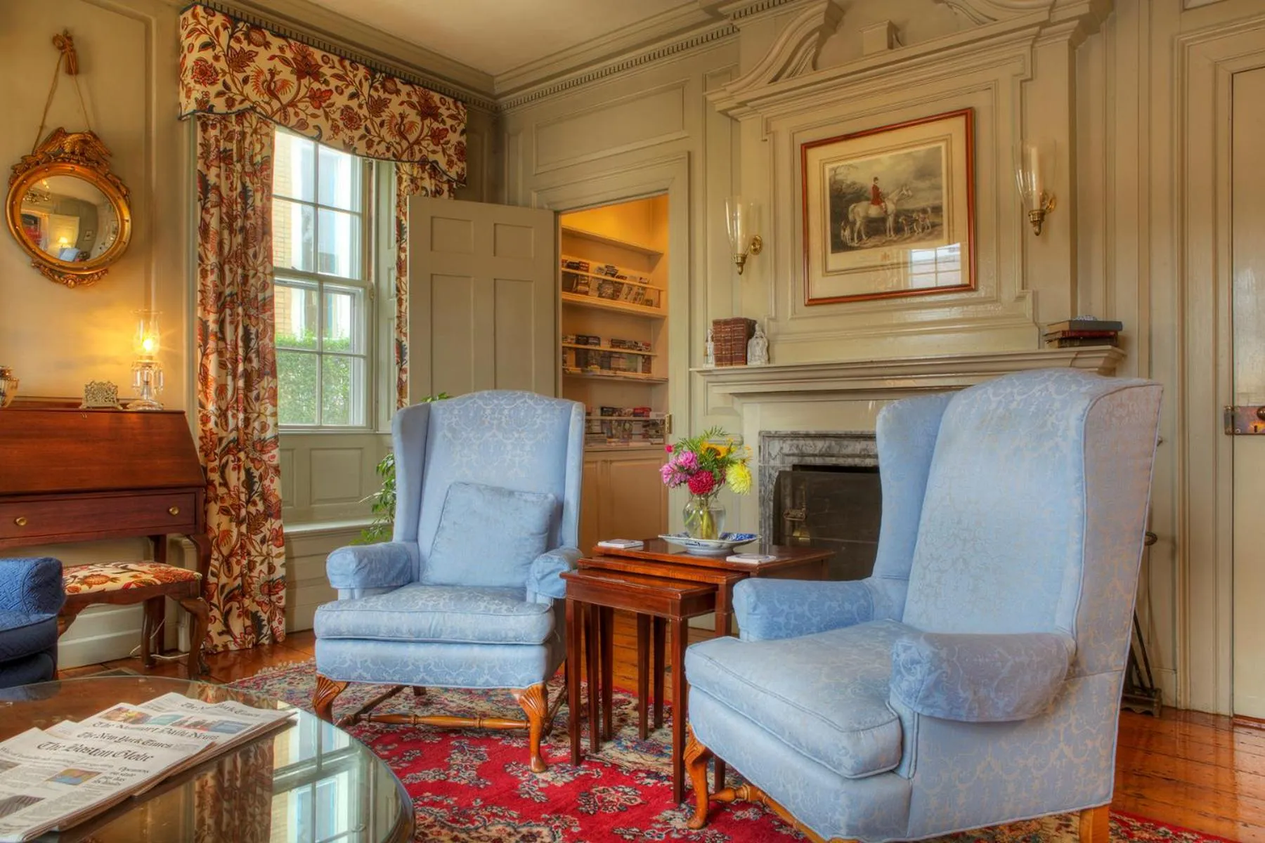 Living room in Francis Malbone House