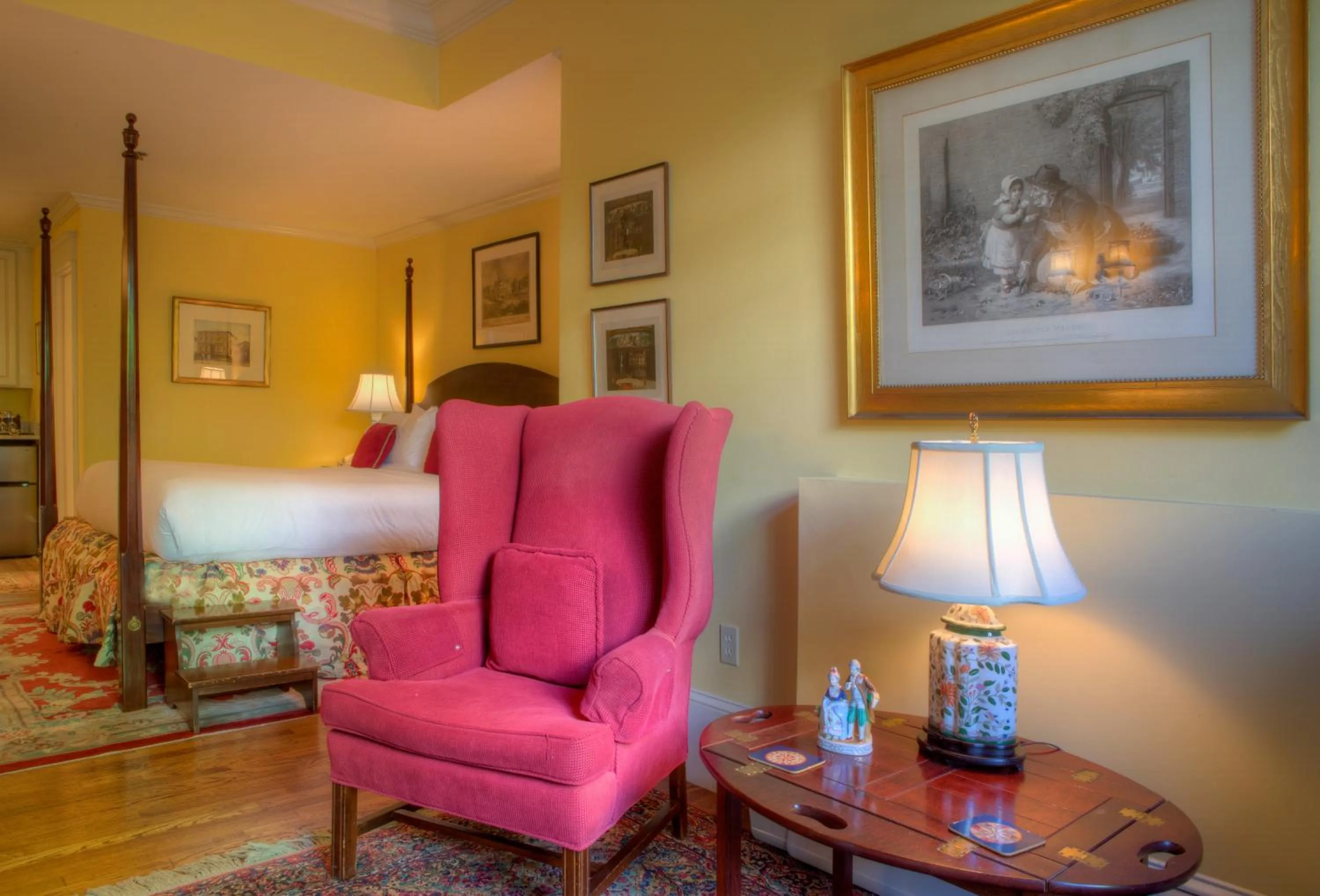 Seating area in Francis Malbone House