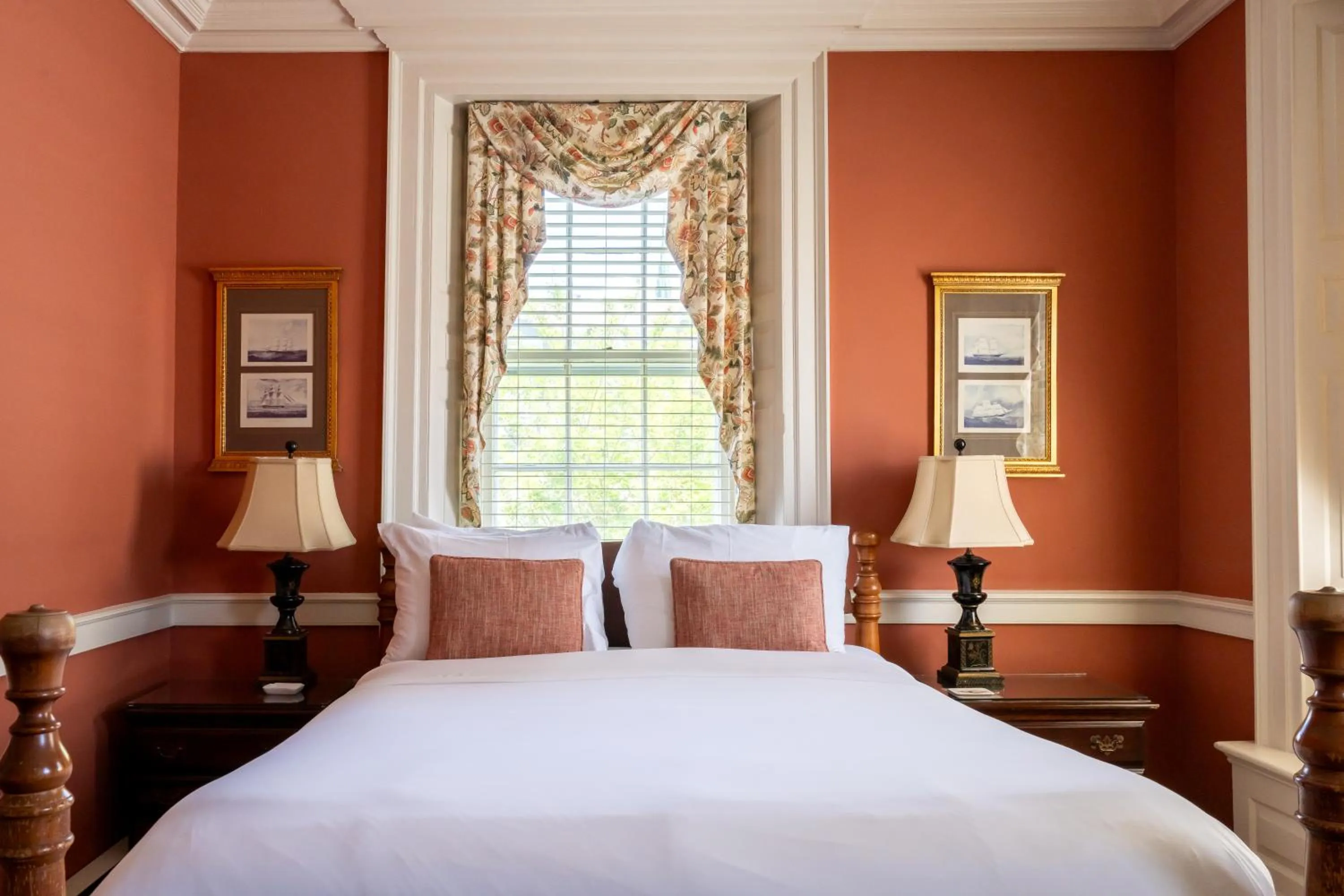 Bed in Francis Malbone House