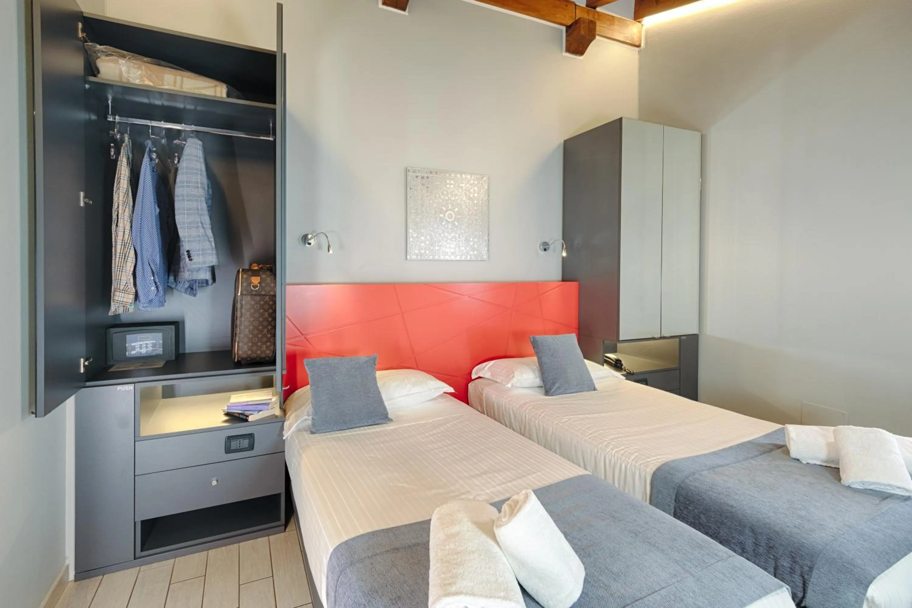 Bedroom, Bed in Hotel Fontana Verona