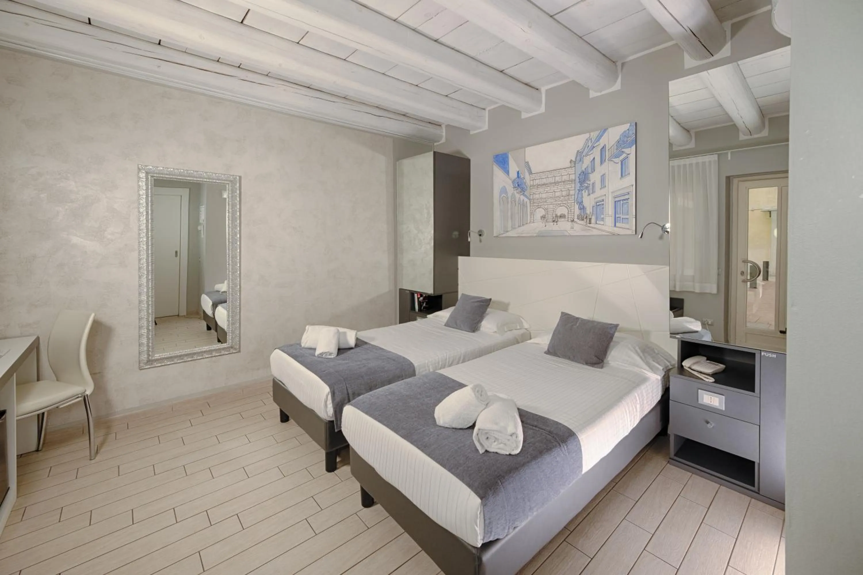 Photo of the whole room, Bed in Hotel Fontana Verona