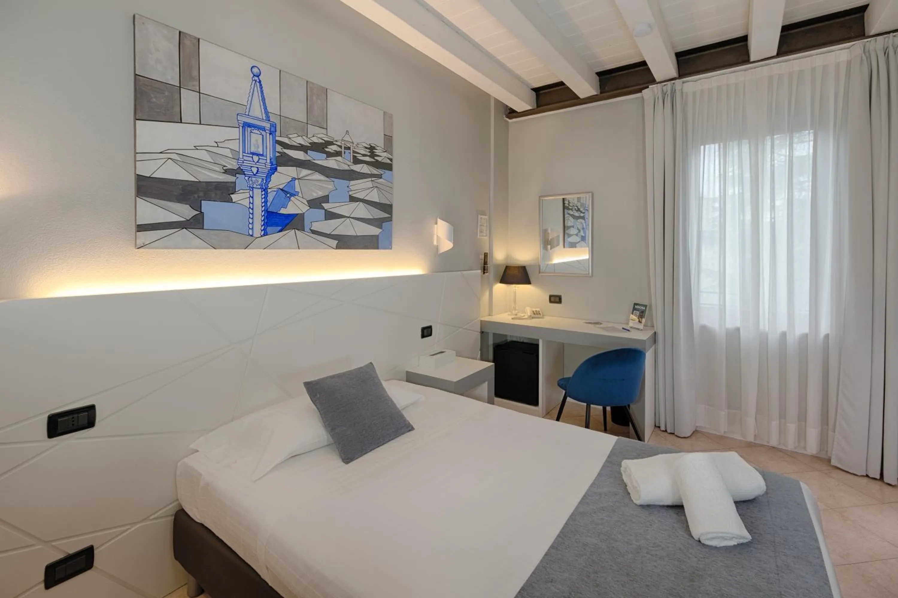 Bedroom, Bed in Hotel Fontana Verona