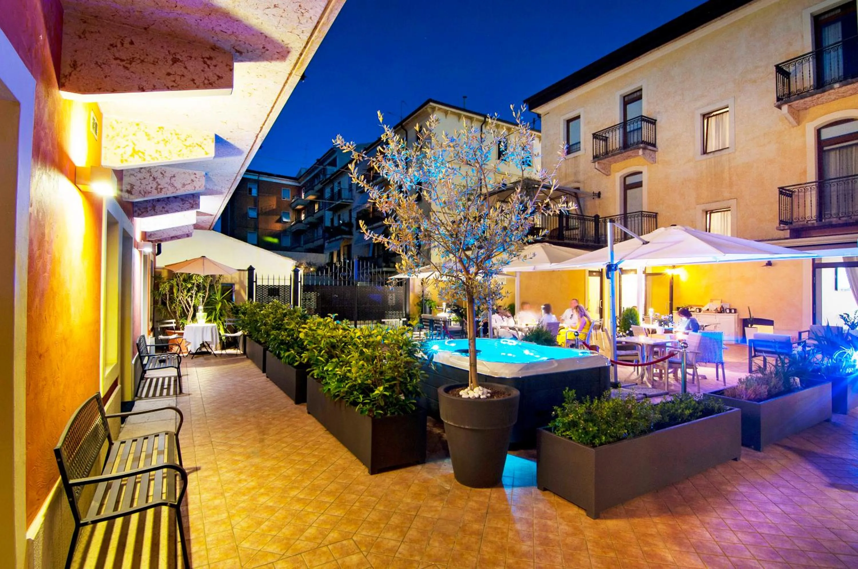 Property building in Hotel Fontana Verona