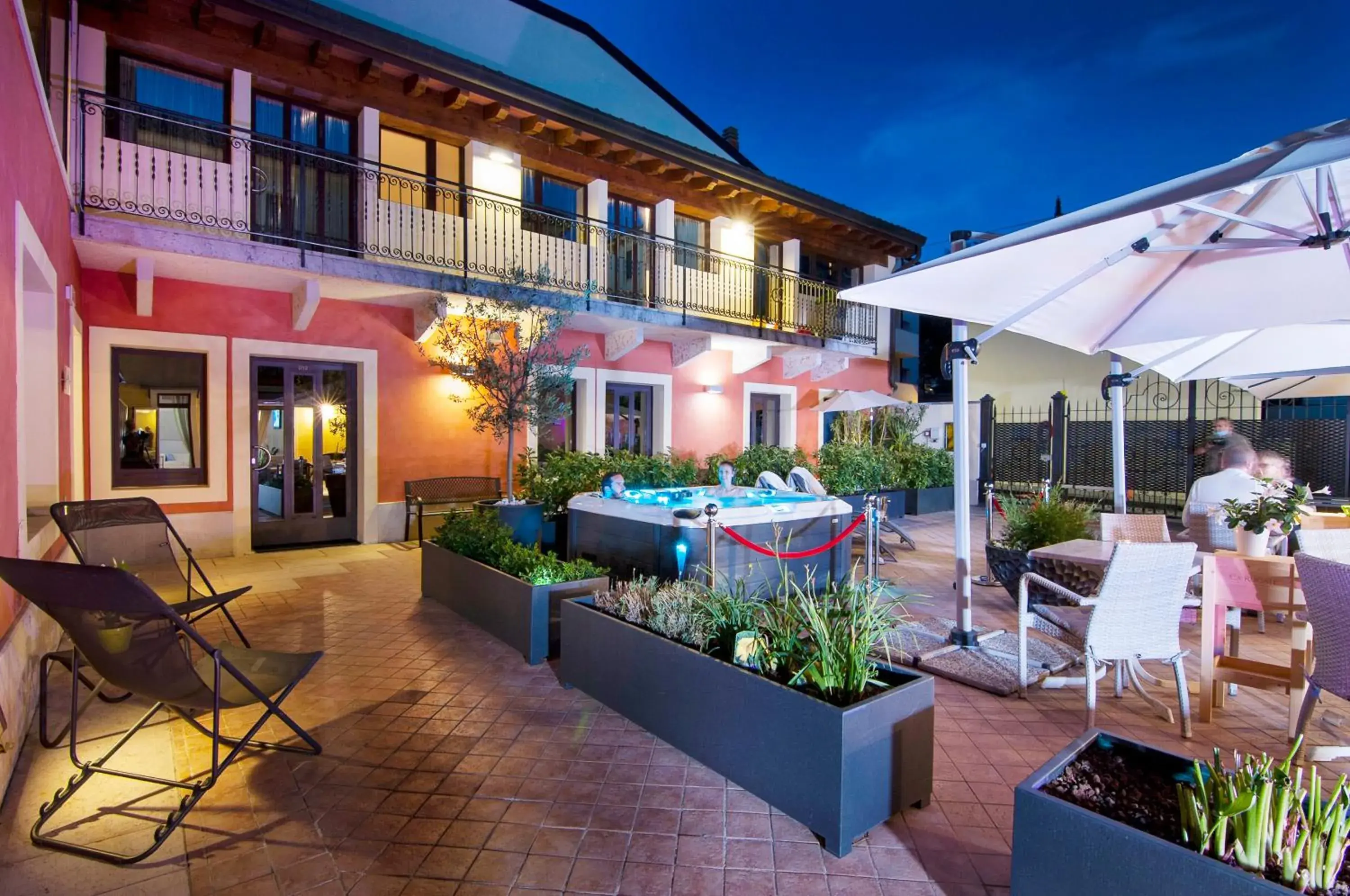 Twin Room - single occupancy - Annex in Hotel Fontana Verona Twin Room - single occupancy - Annex in Hotel Fontana Verona