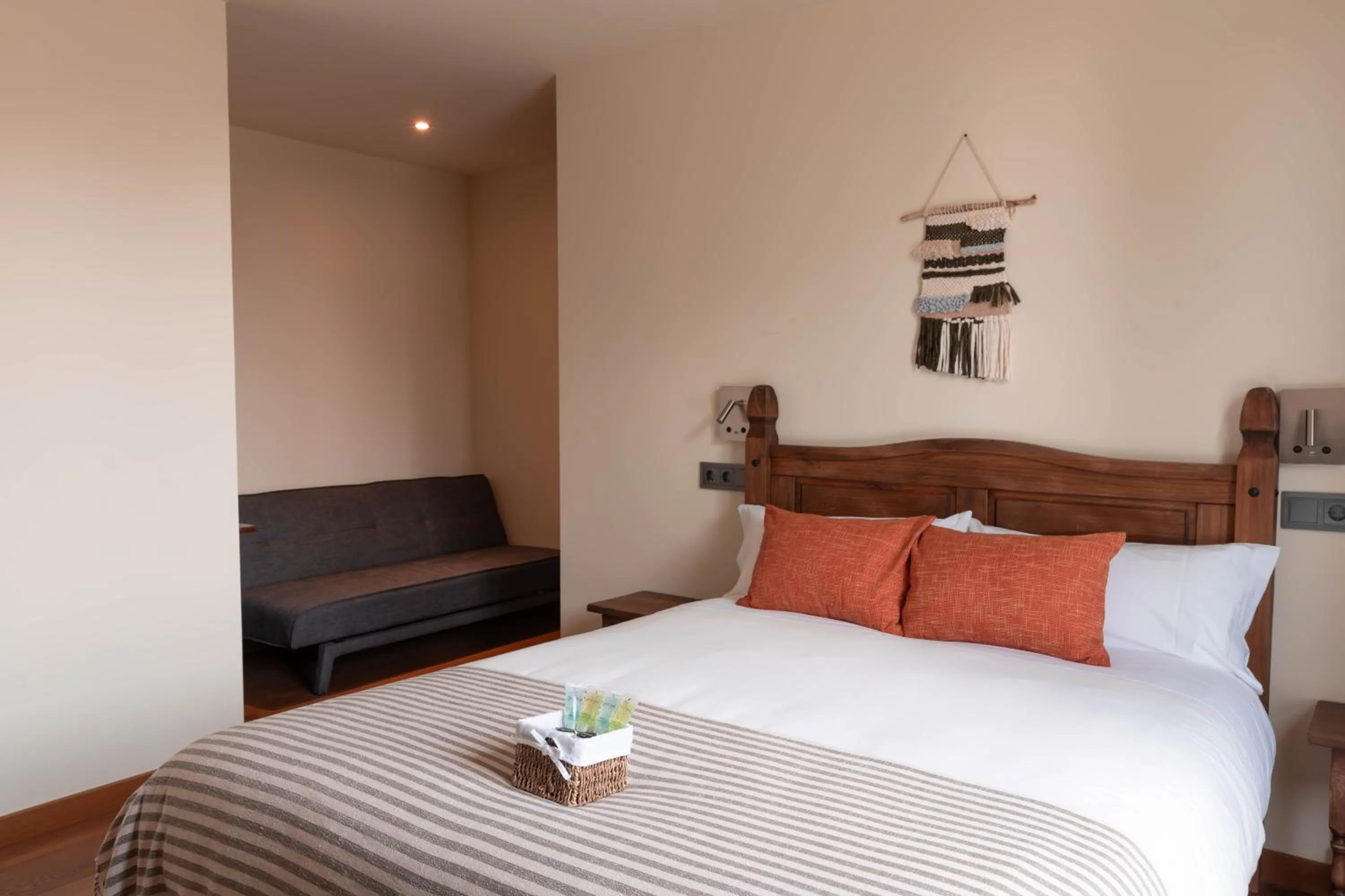 Photo of the whole room, Bed in HOTEL POSADA LaS RETAJAS