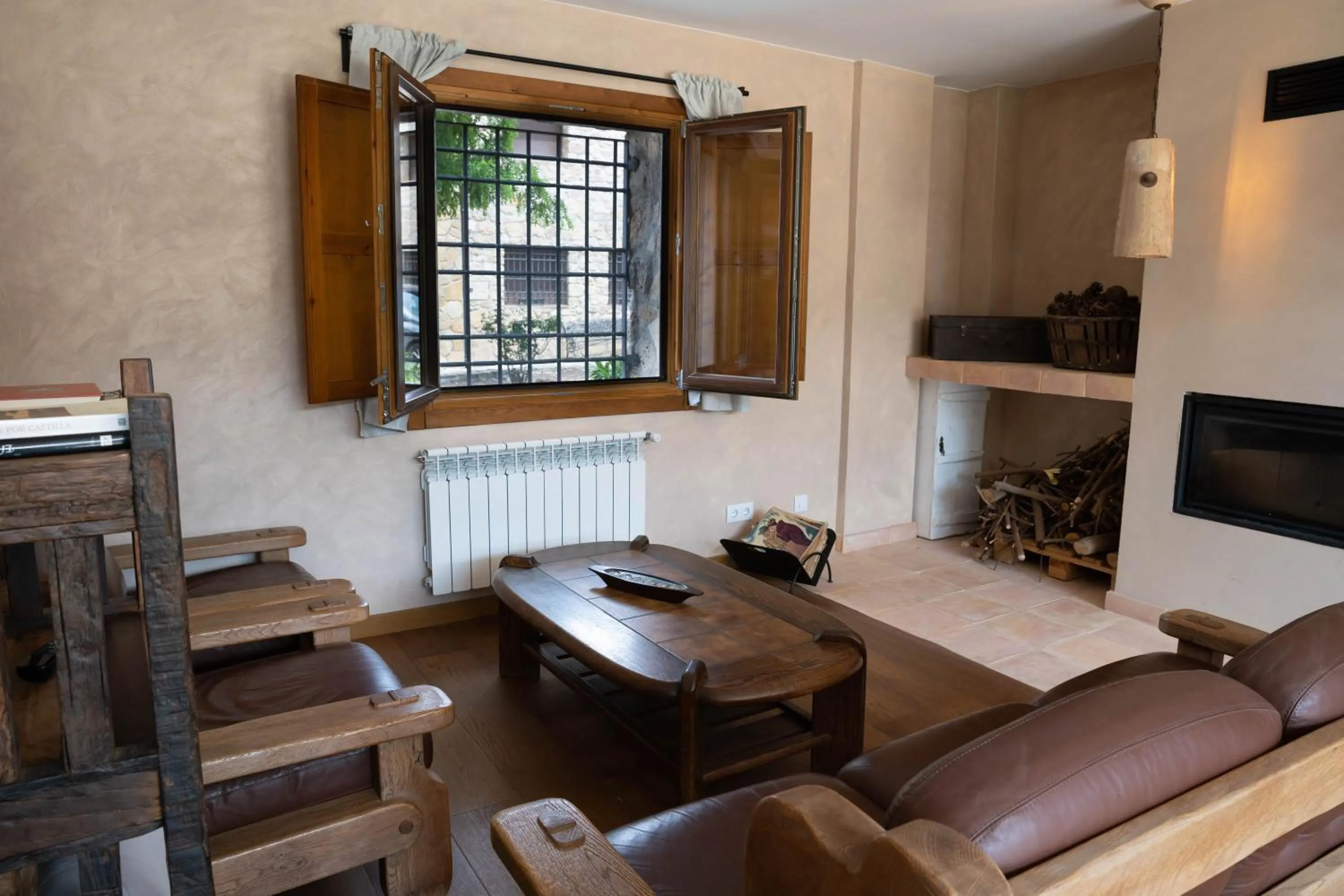 flat iron in HOTEL POSADA LaS RETAJAS