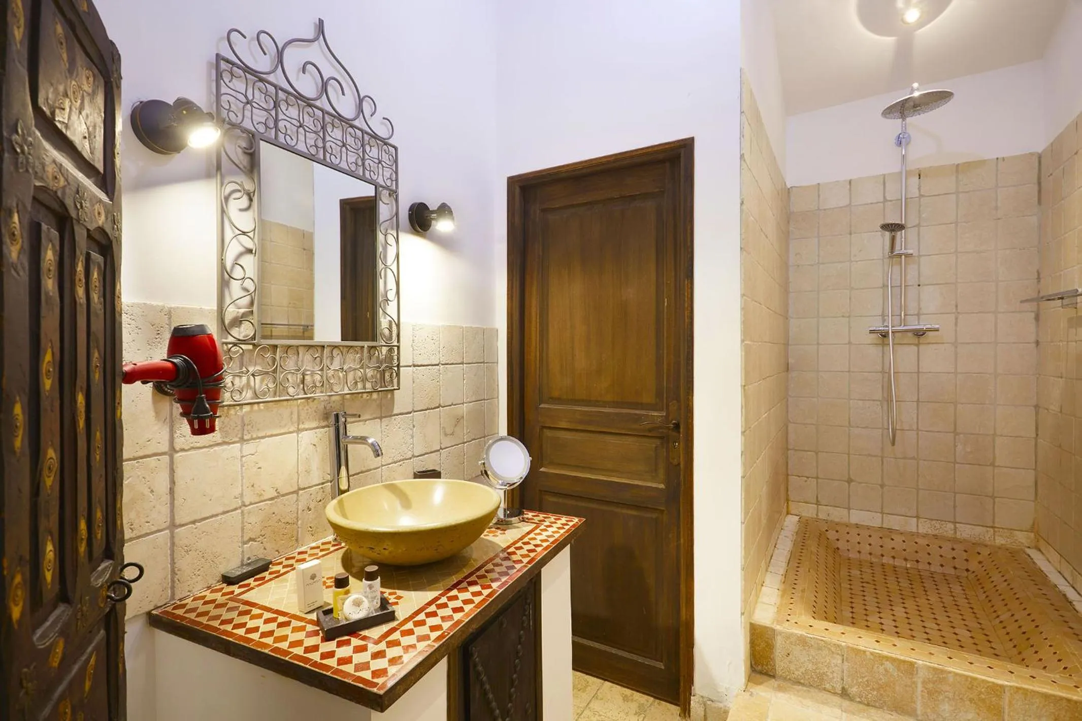 Shower in Le Clos Des Anges