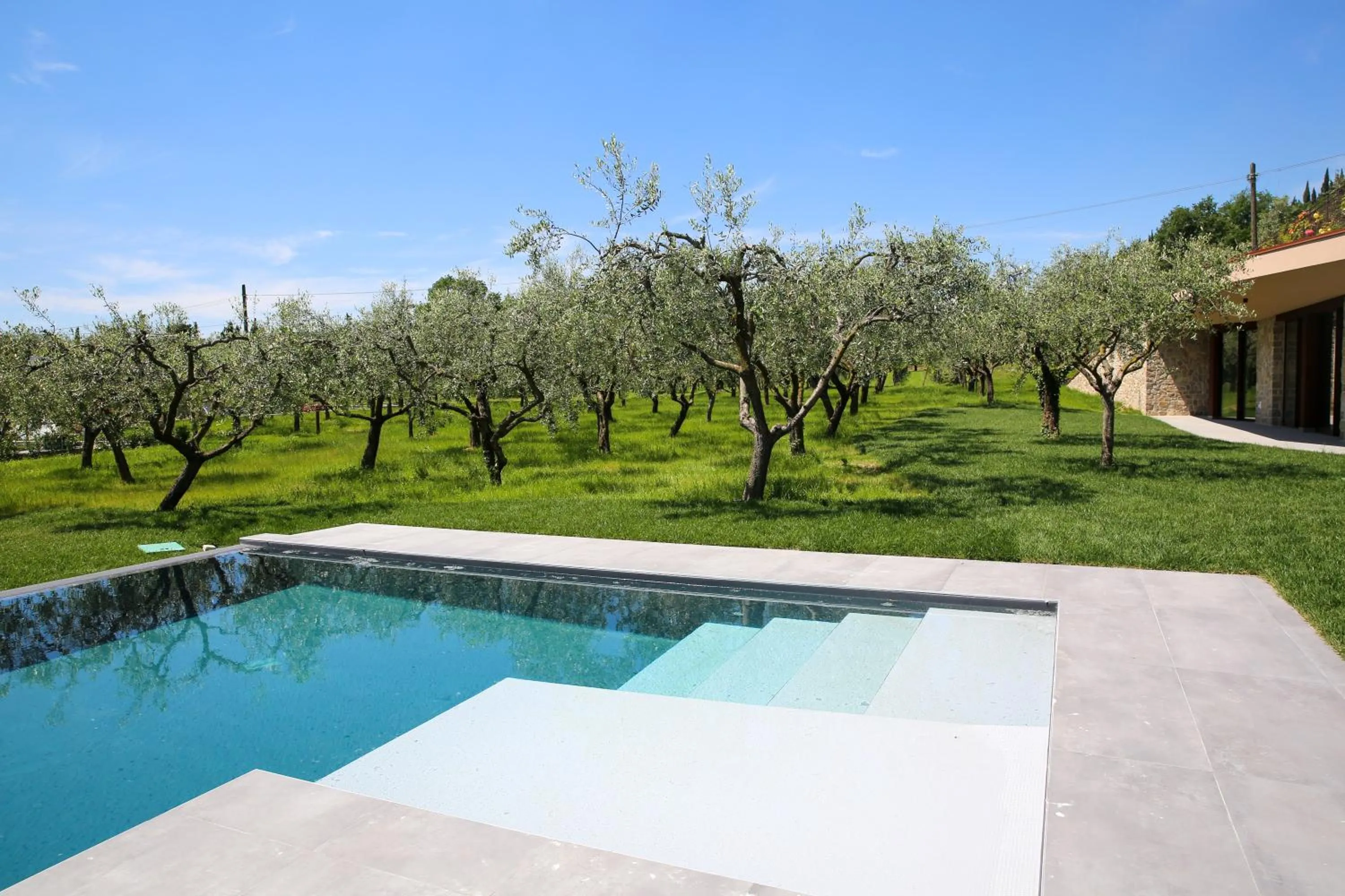 Swimming pool in La Cipressina B&B