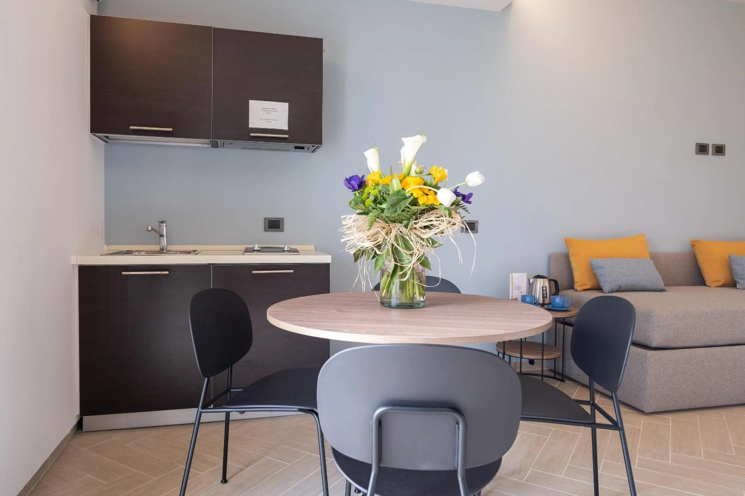 Kitchen or kitchenette in La Cipressina B&B