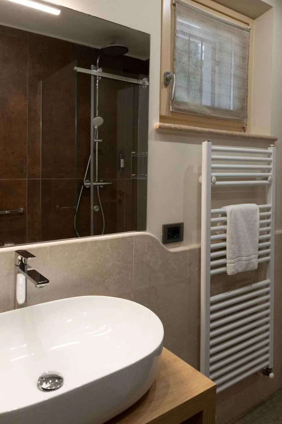Shower in La Cipressina B&B