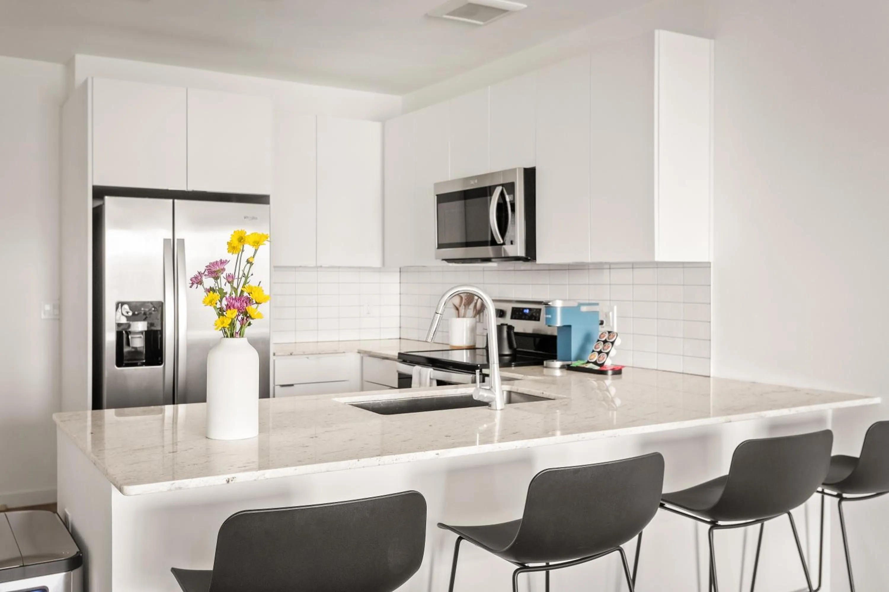 Kitchen or kitchenette in Locale Midtown Phoenix