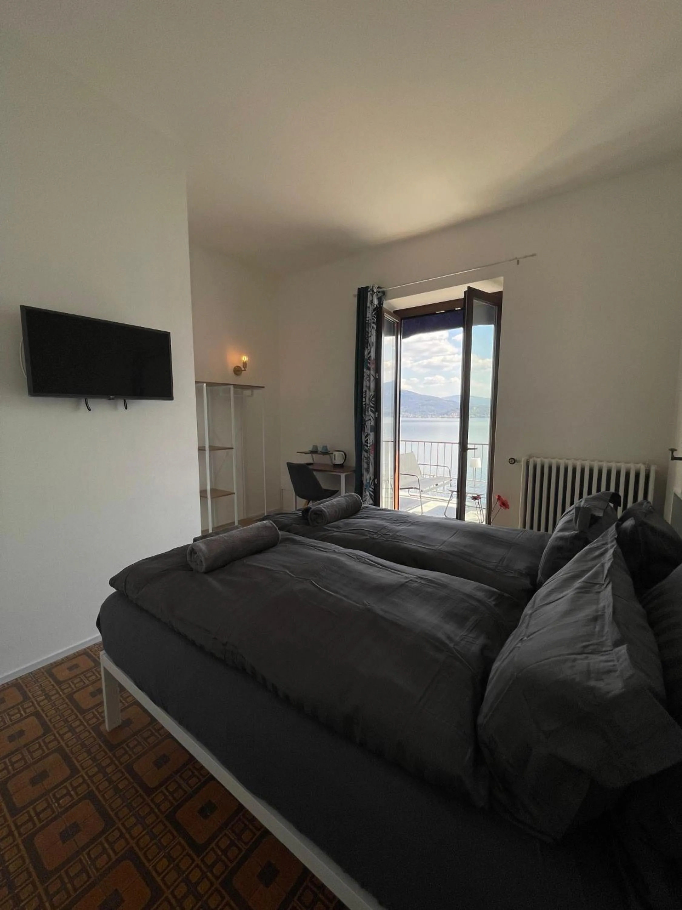 TV and multimedia, Bed in Villa Angelina