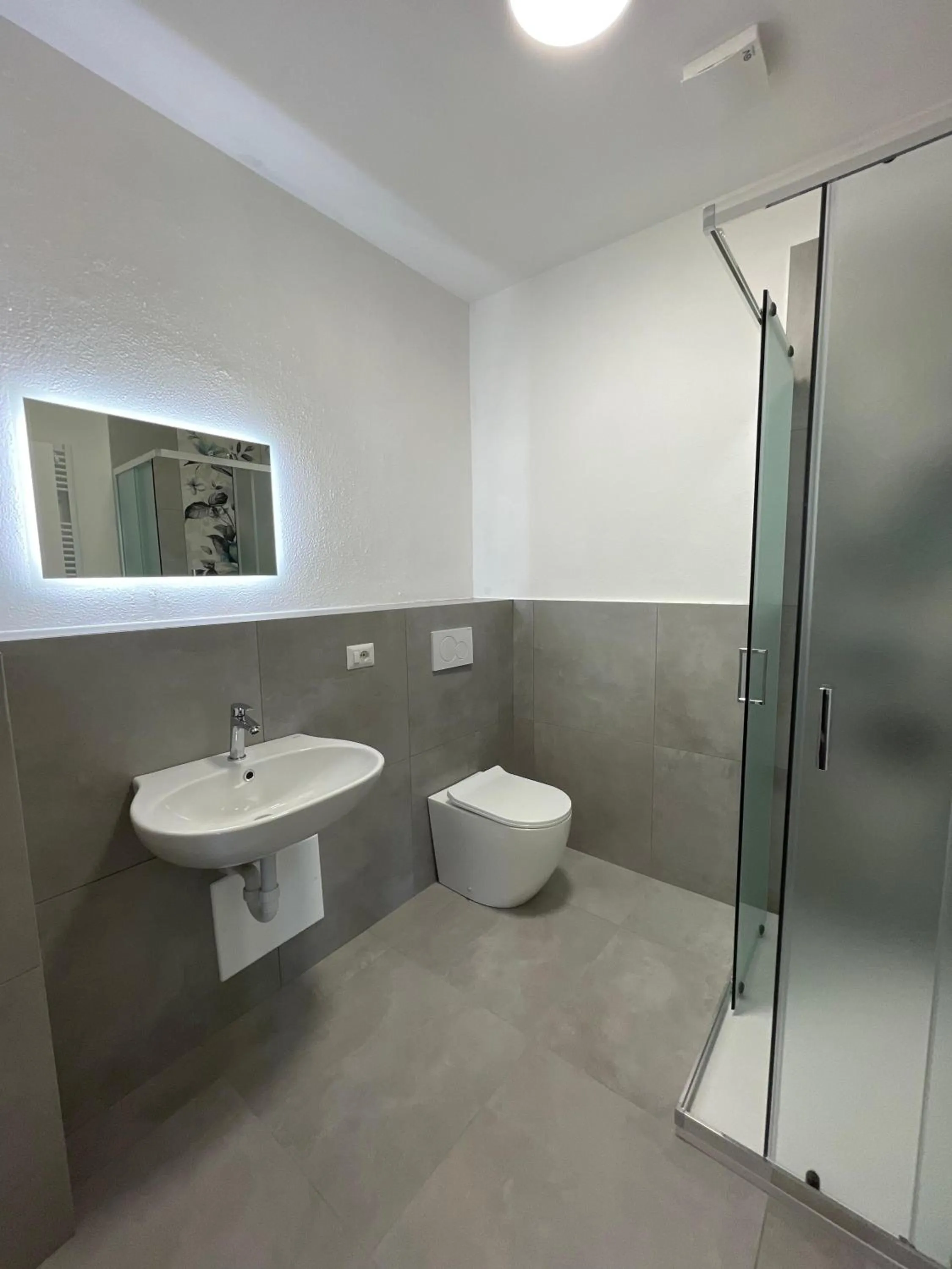 Shower in Villa Angelina