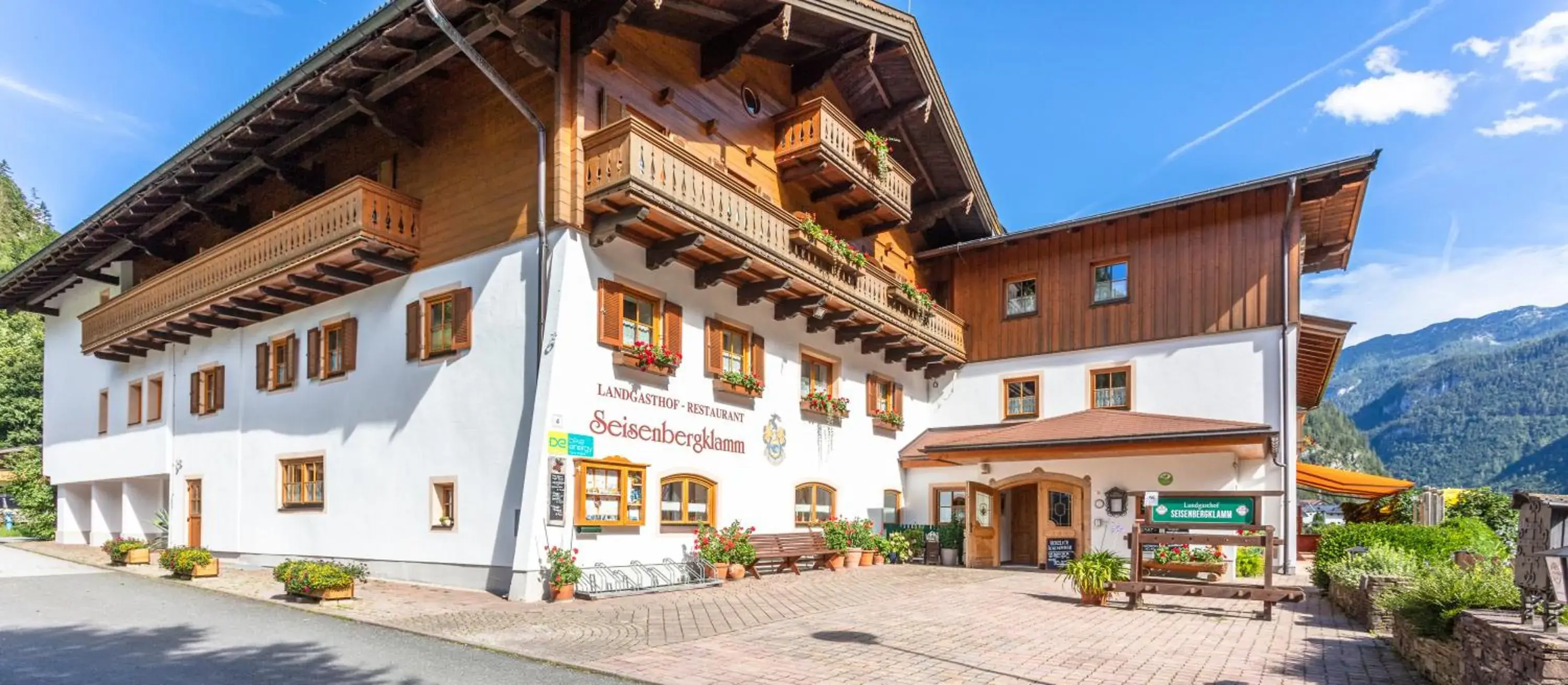 Landgasthof Seisenbergklamm Landgasthof Seisenbergklamm