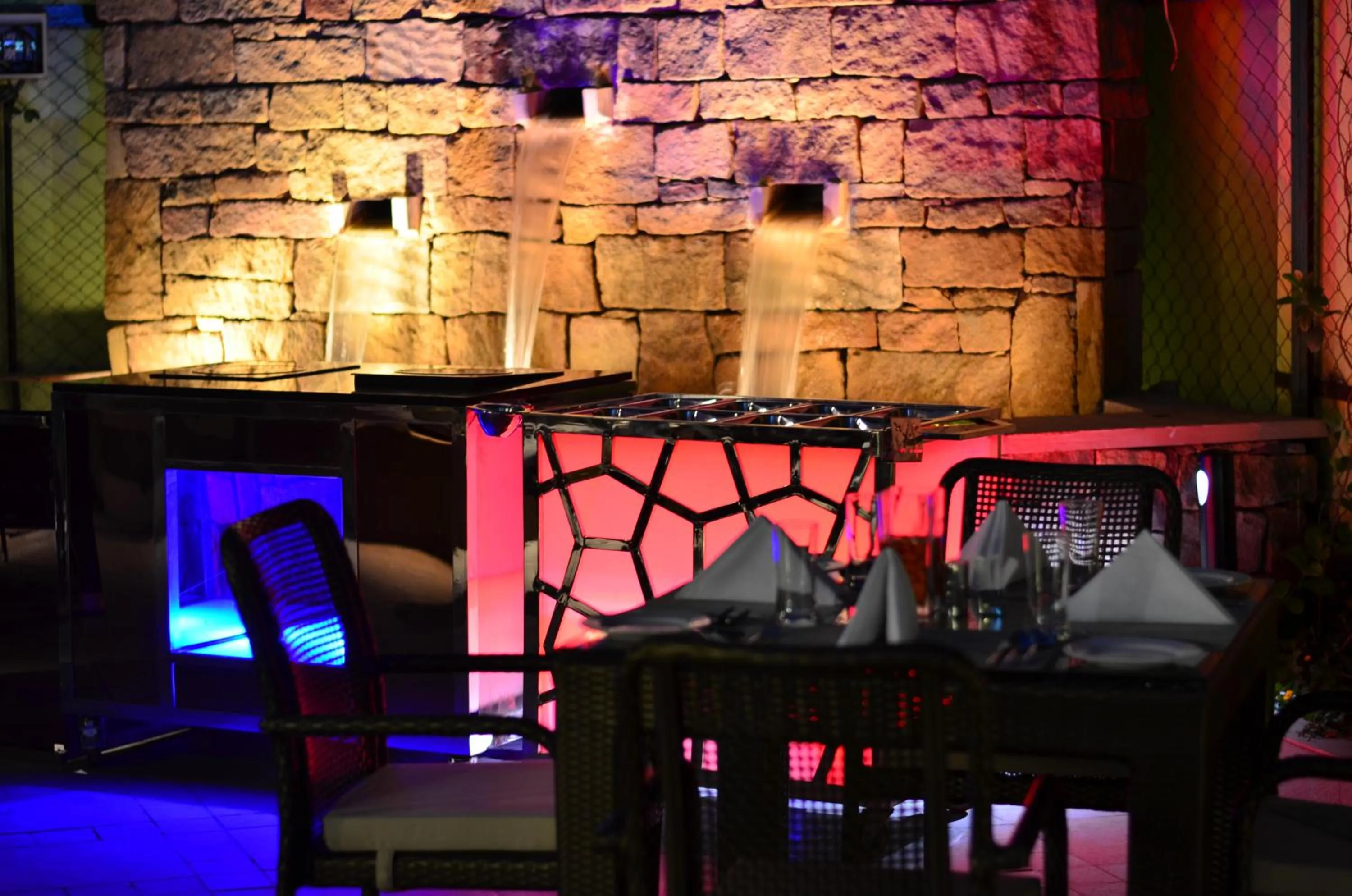 Restaurant/places to eat in The Cloud Hotel