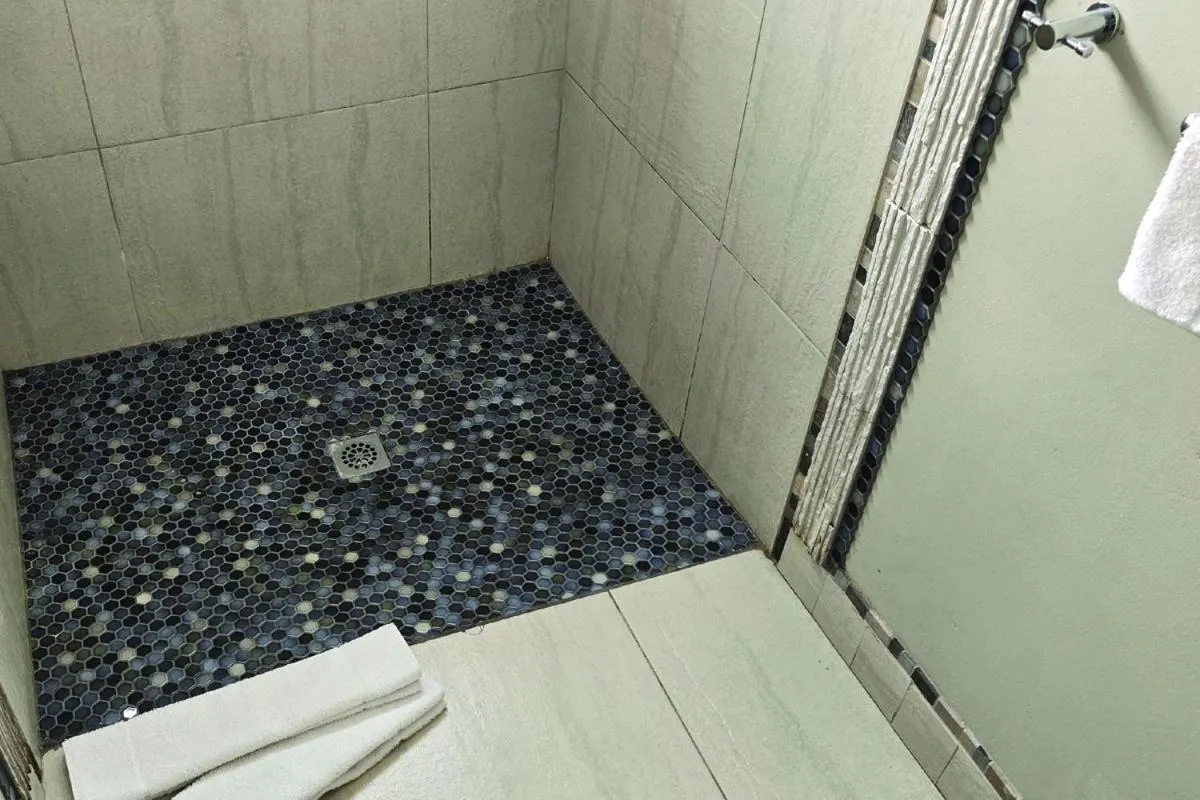 Bathroom in Crystal Lagoon Lodge