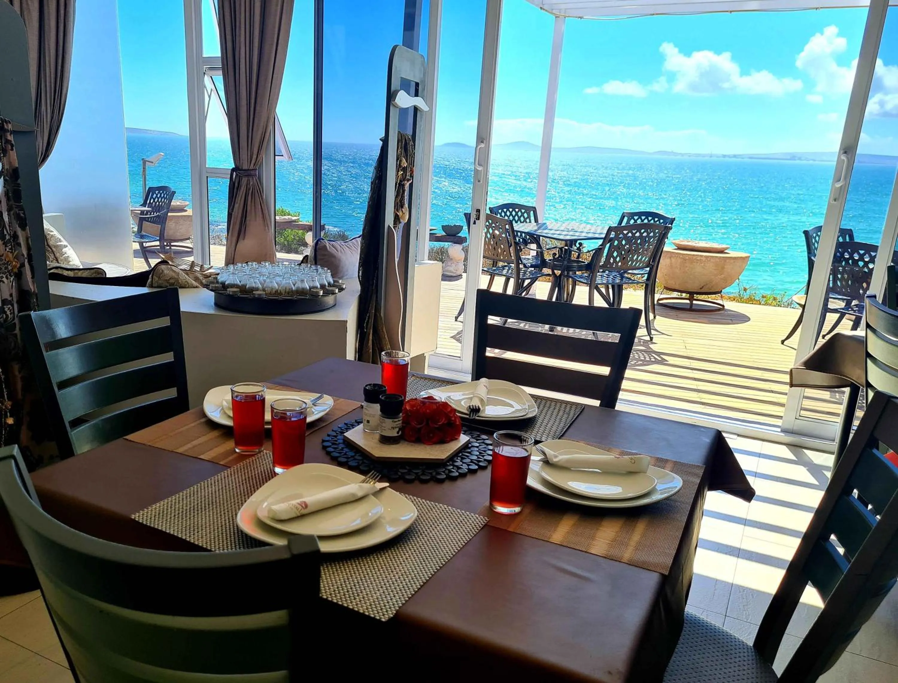 Restaurant/places to eat in Crystal Lagoon Lodge