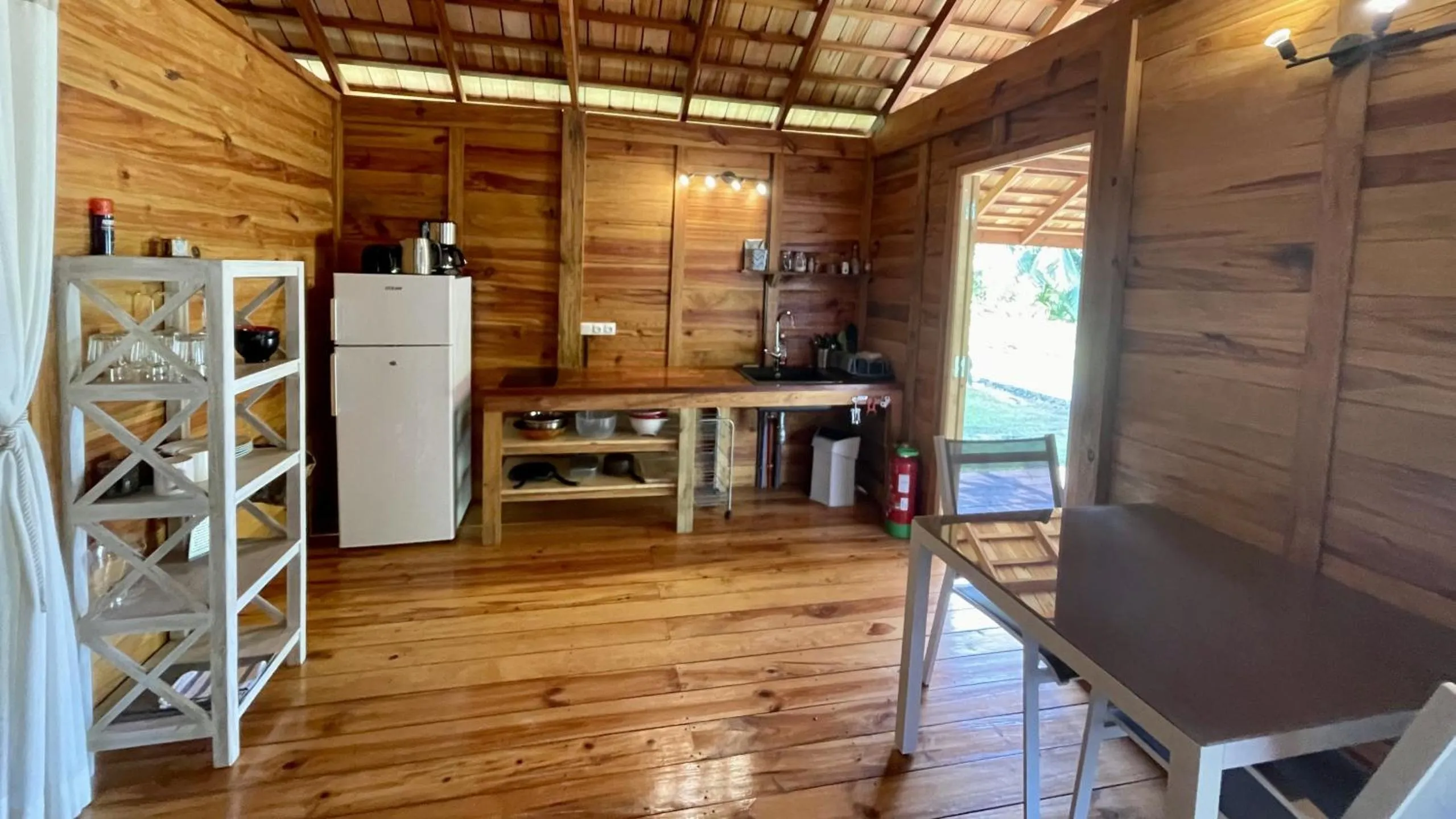 Kitchen or kitchenette in RAIATEA - Orion Hoe Bungalow