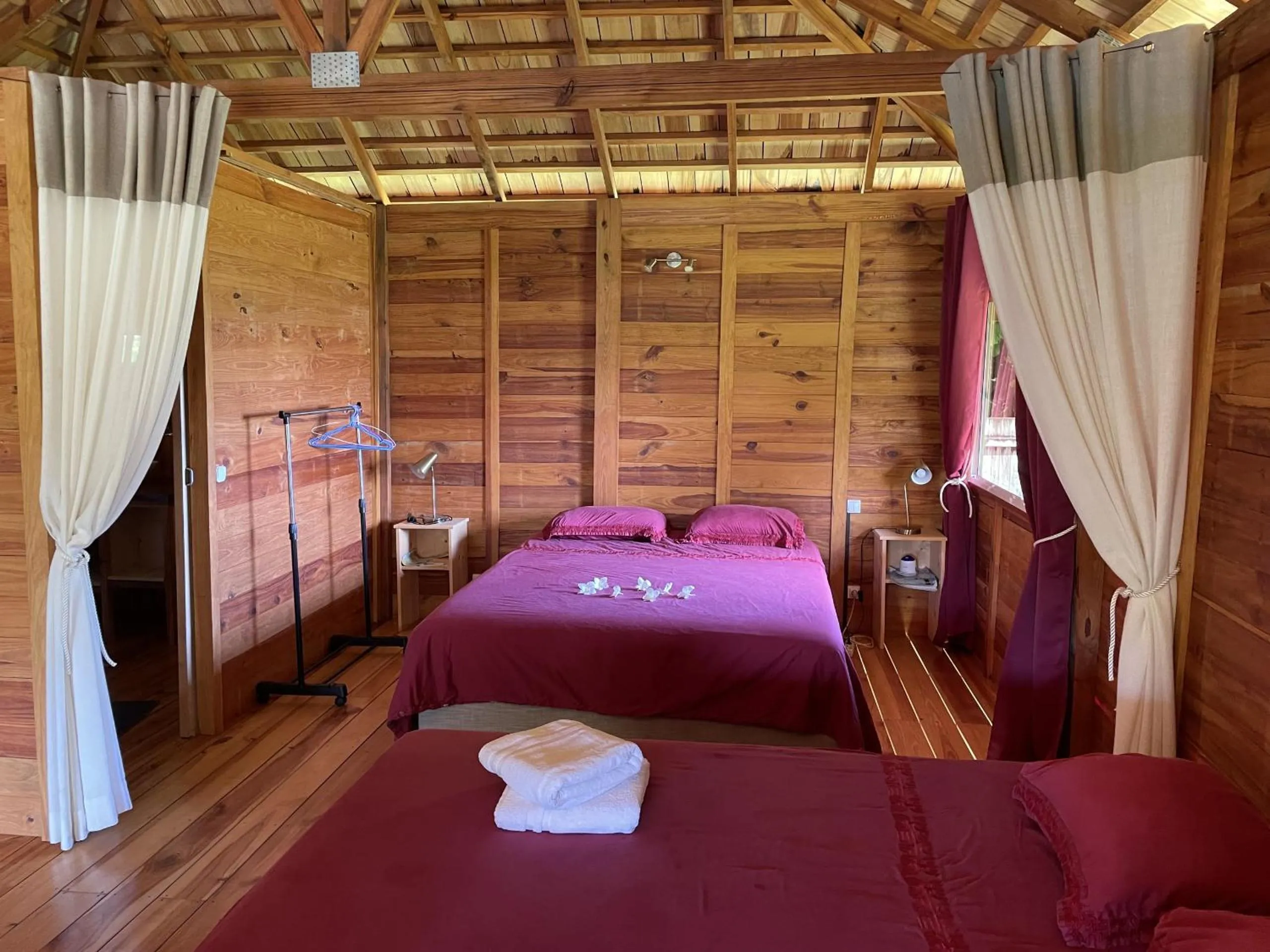 Bed in RAIATEA - Orion Hoe Bungalow