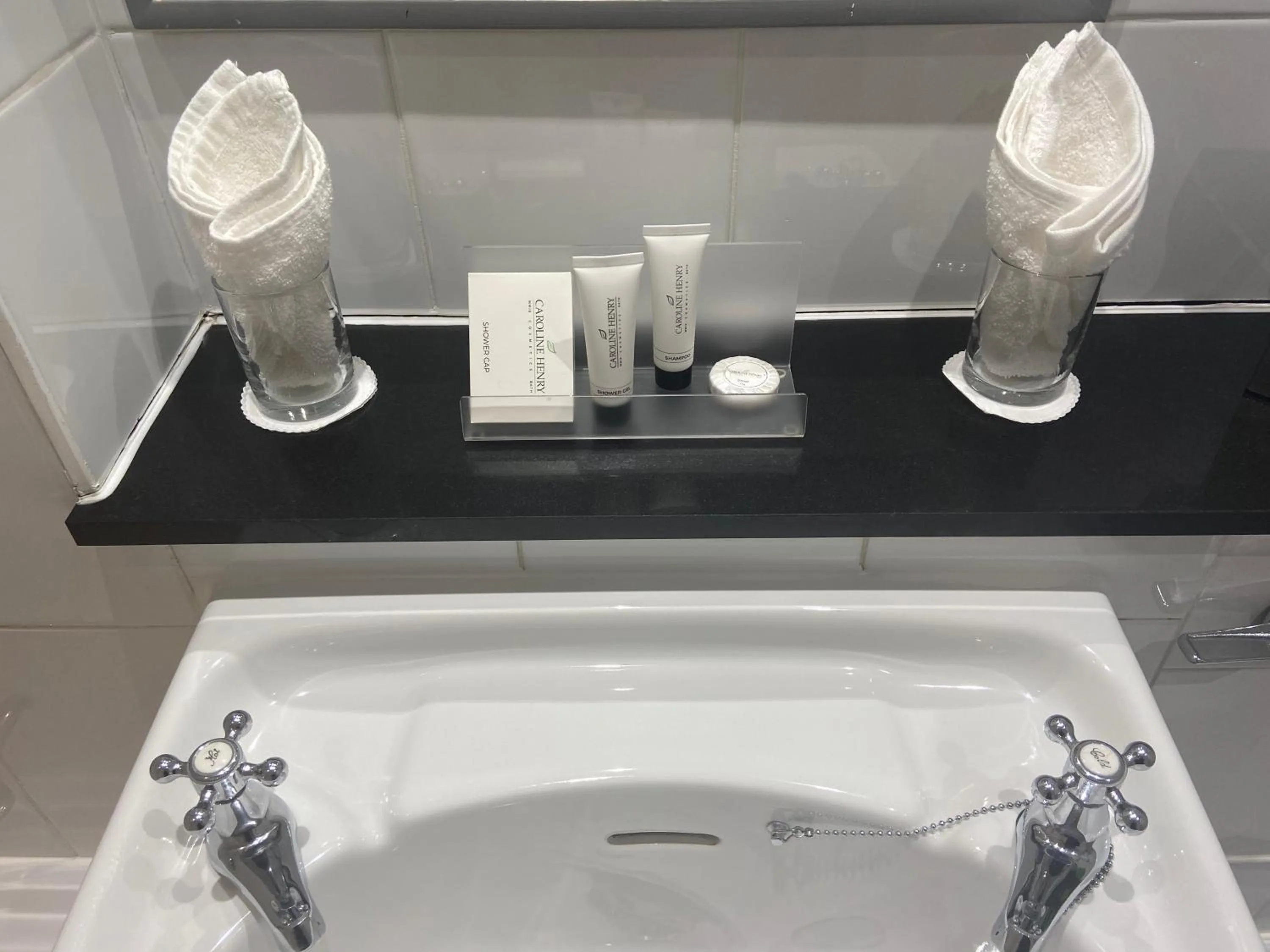 Bathroom in Hatherley Manor Hotel & Spa