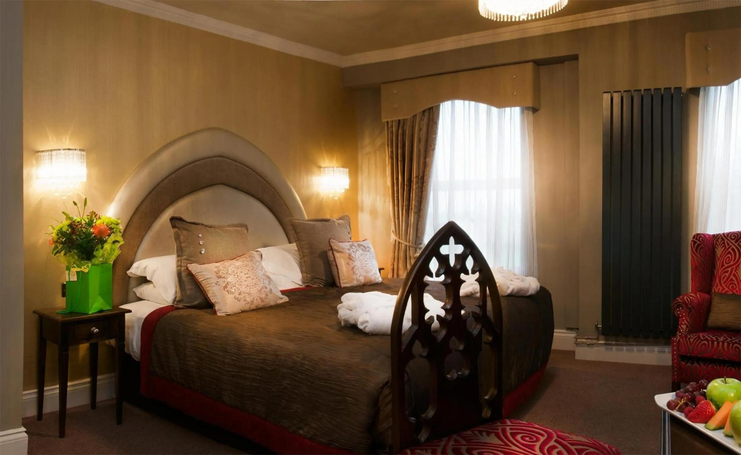 Bedroom, Bed in Hatherley Manor Hotel & Spa
