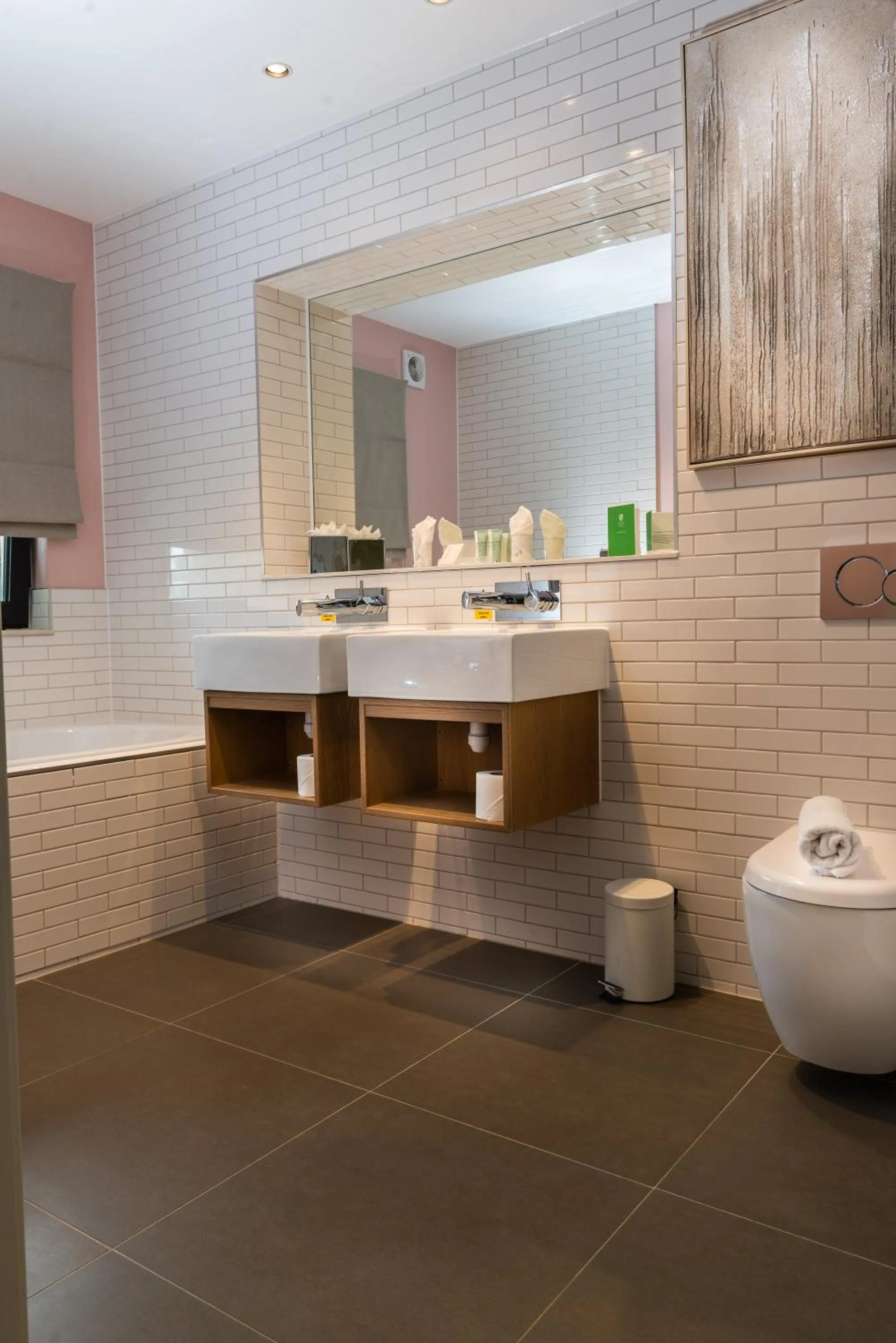 Bathroom in Hatherley Manor Hotel & Spa