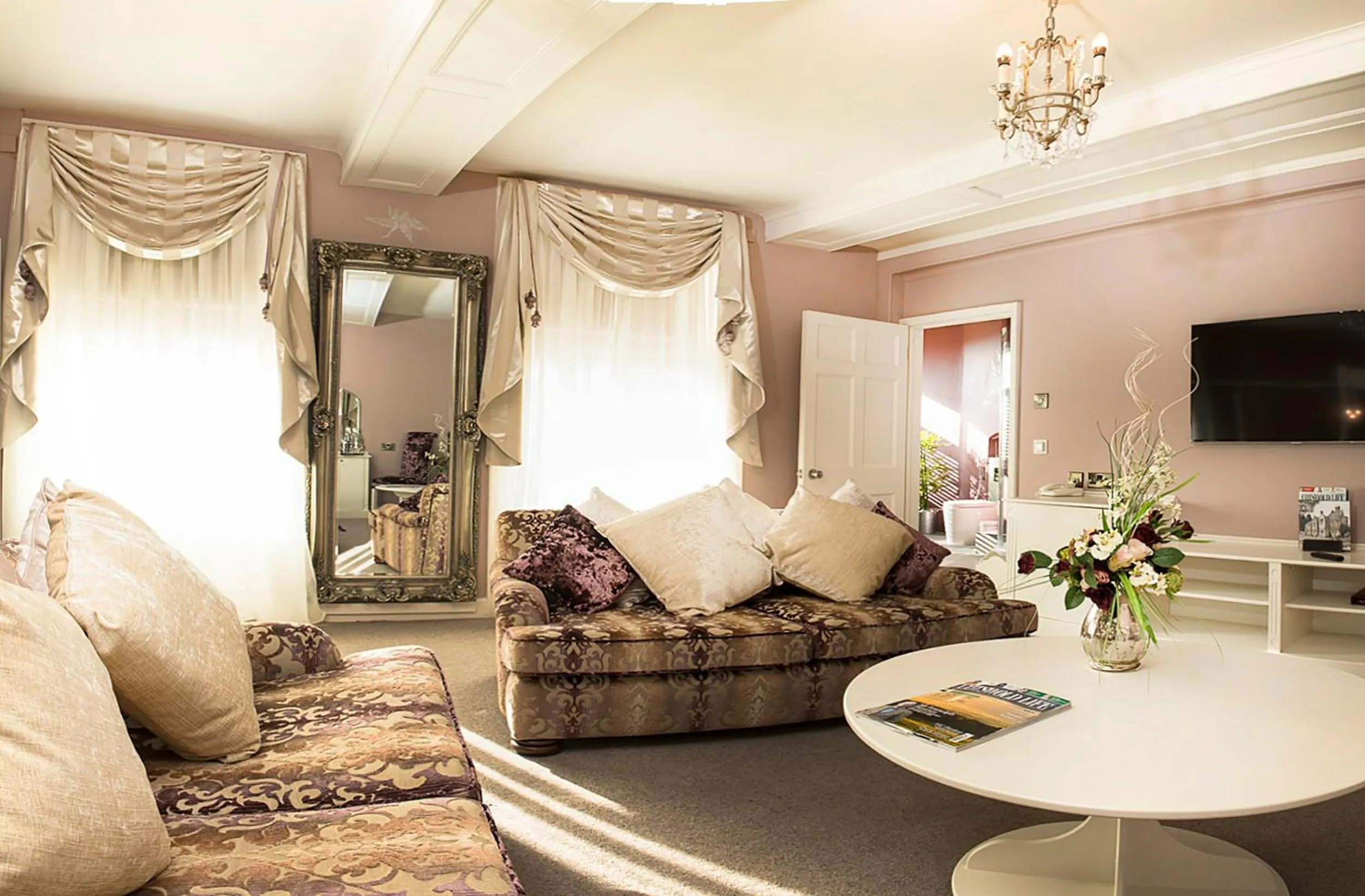 Decorative detail in Hatherley Manor Hotel & Spa