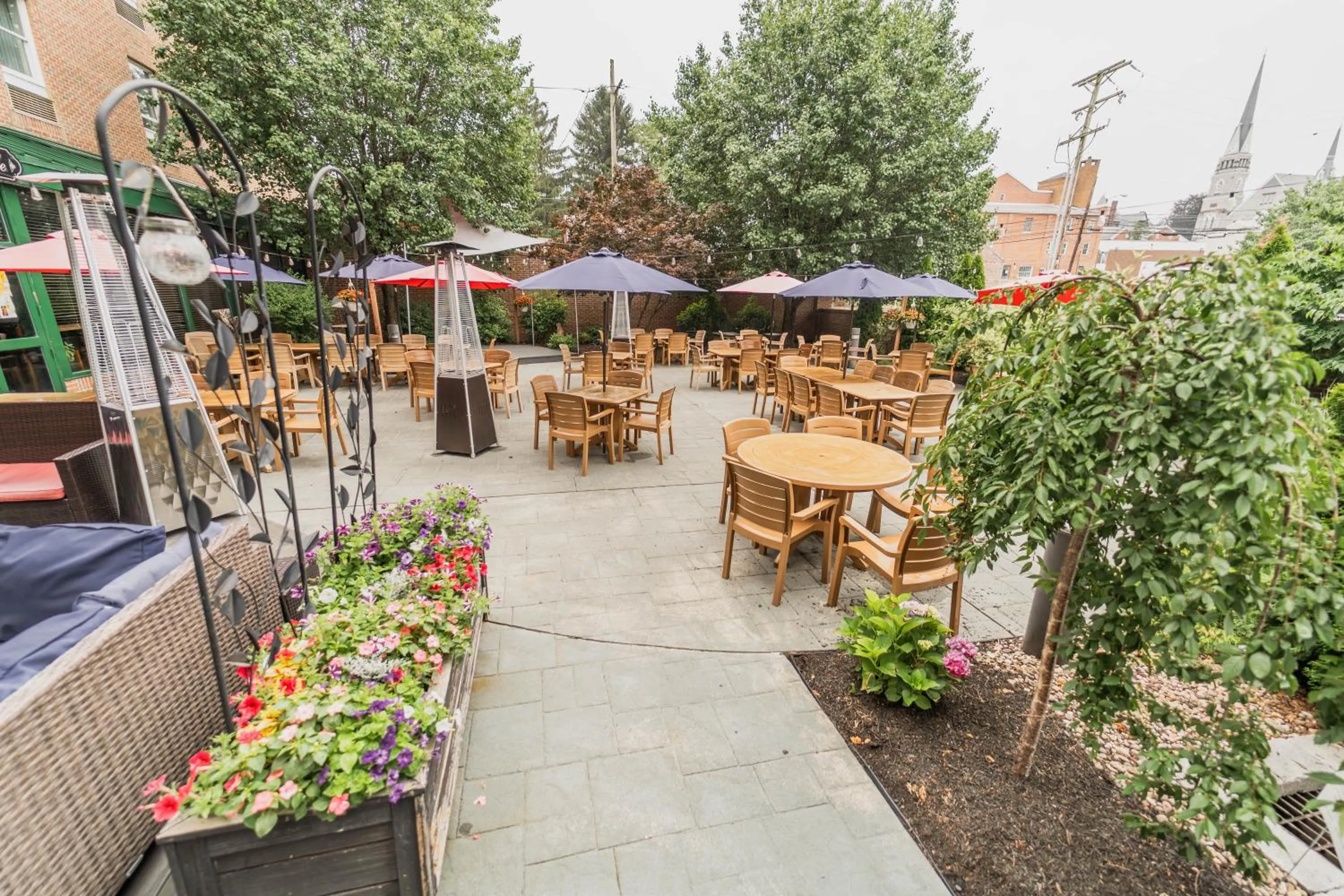 University Hotel & Suites Shippensburg, Trademark by Wyndham