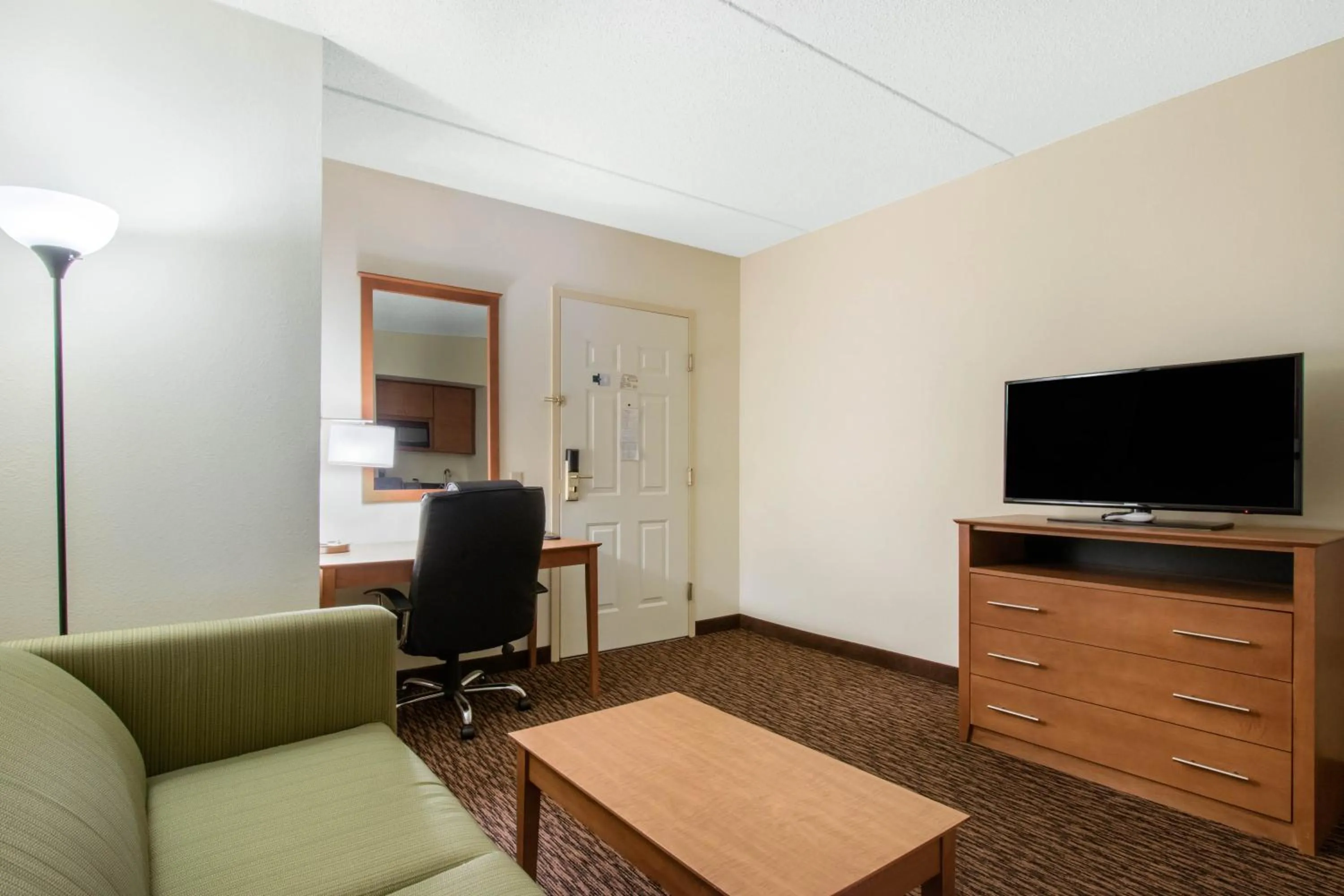 Clarion Hotel & Suites University-Shippensburg