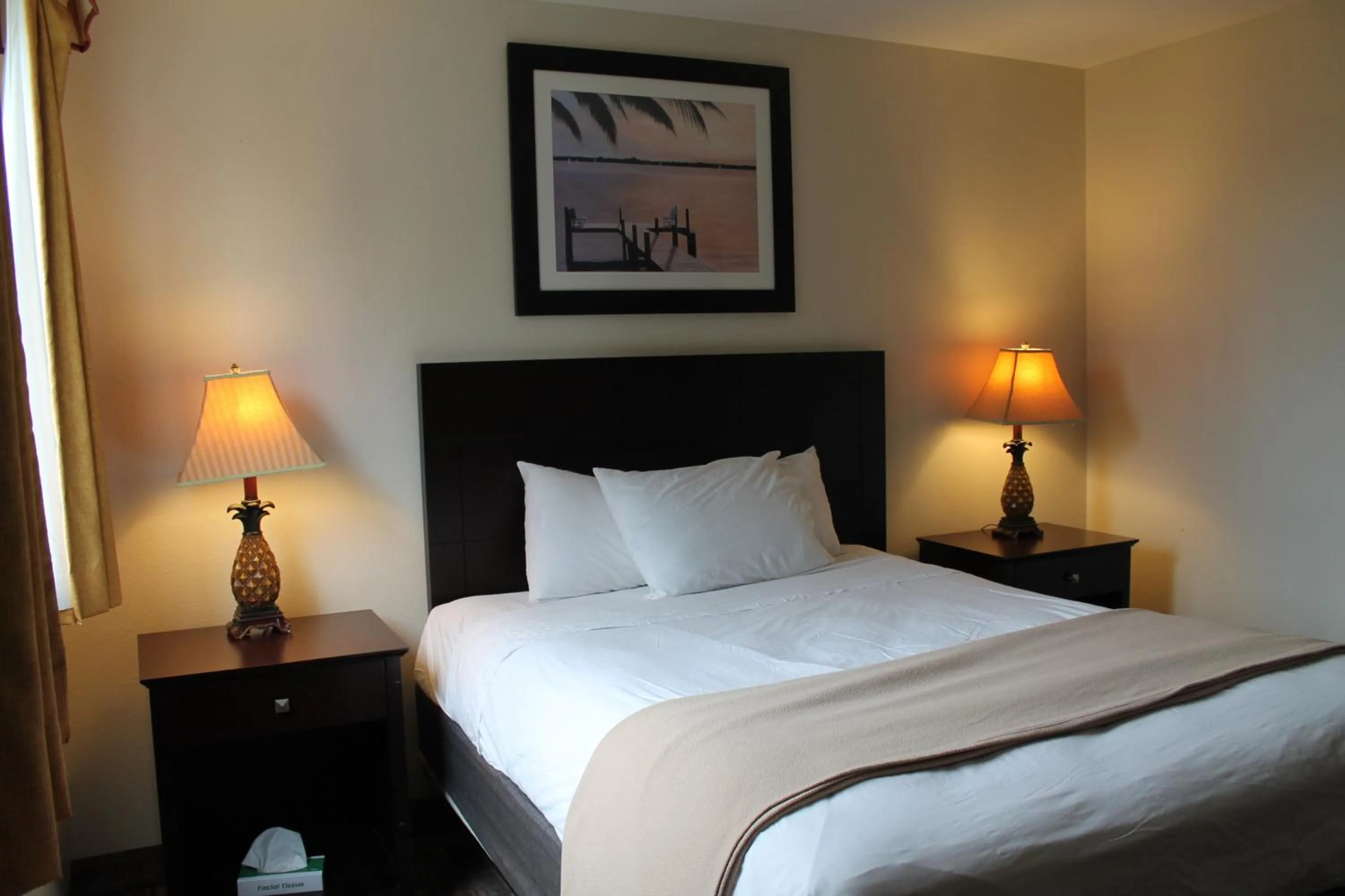 Bed in Put-in-Bay Resort & Conference Center